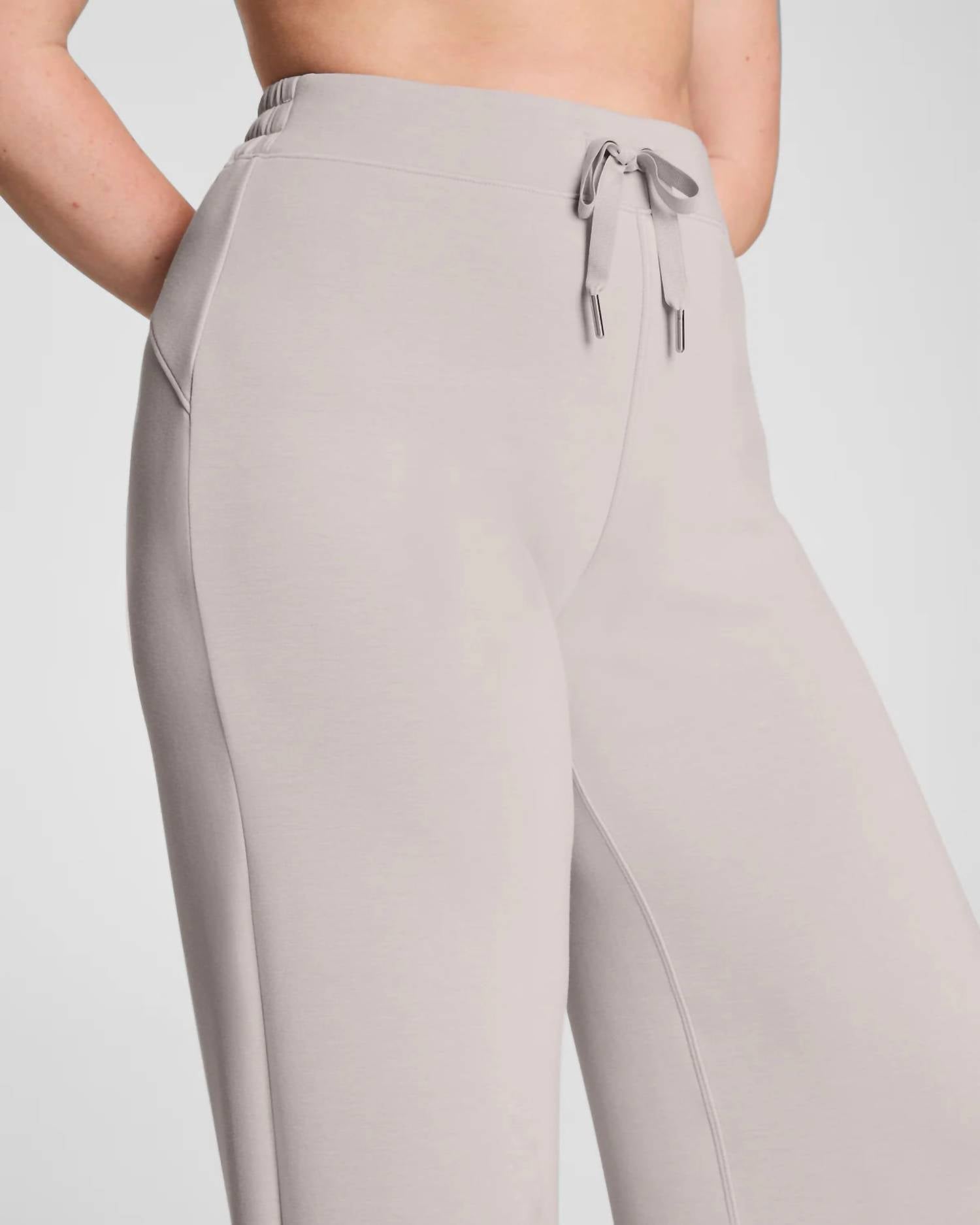 Pantalón de pierna ancha color gris