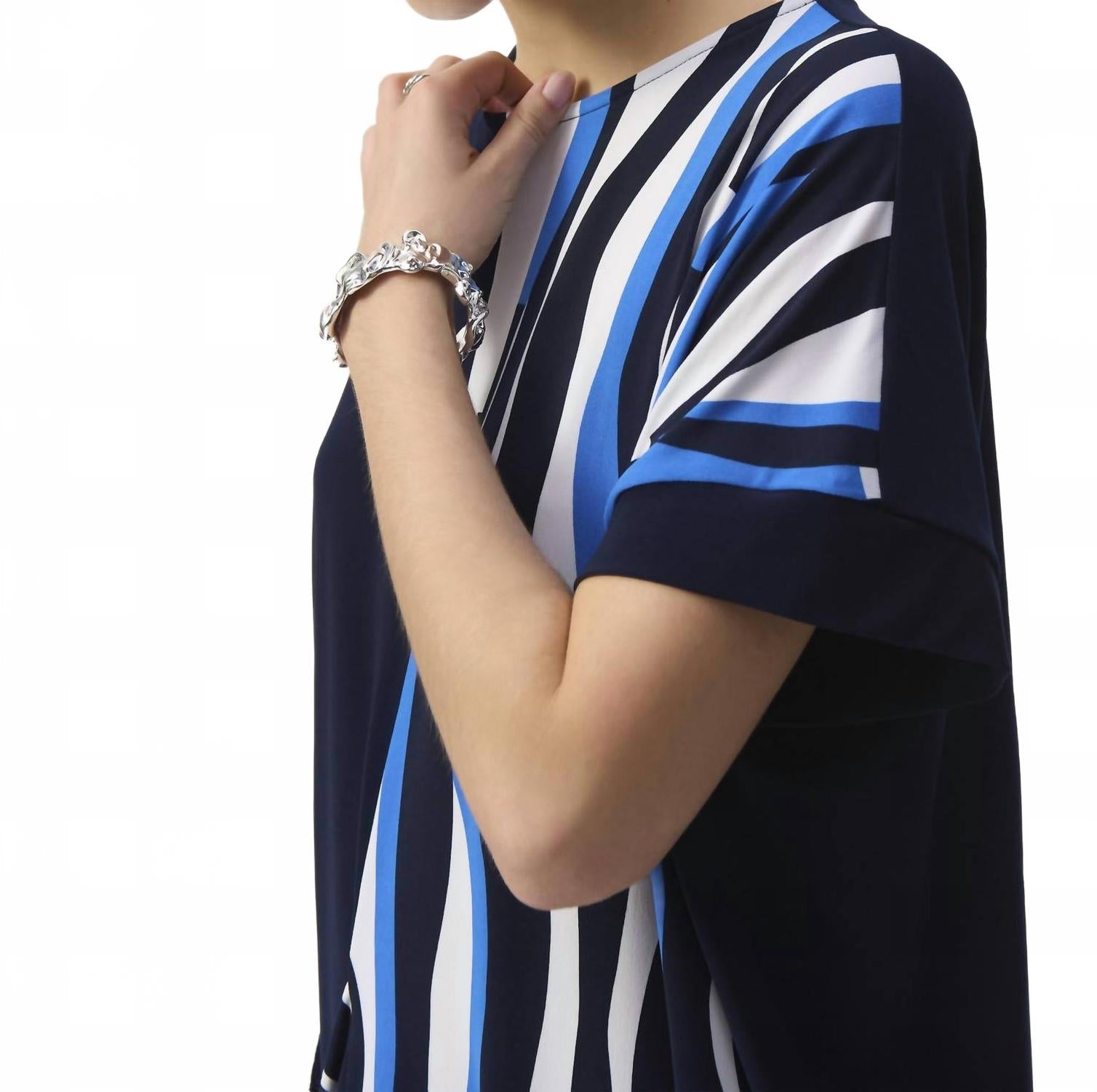 Top color blanco y azul