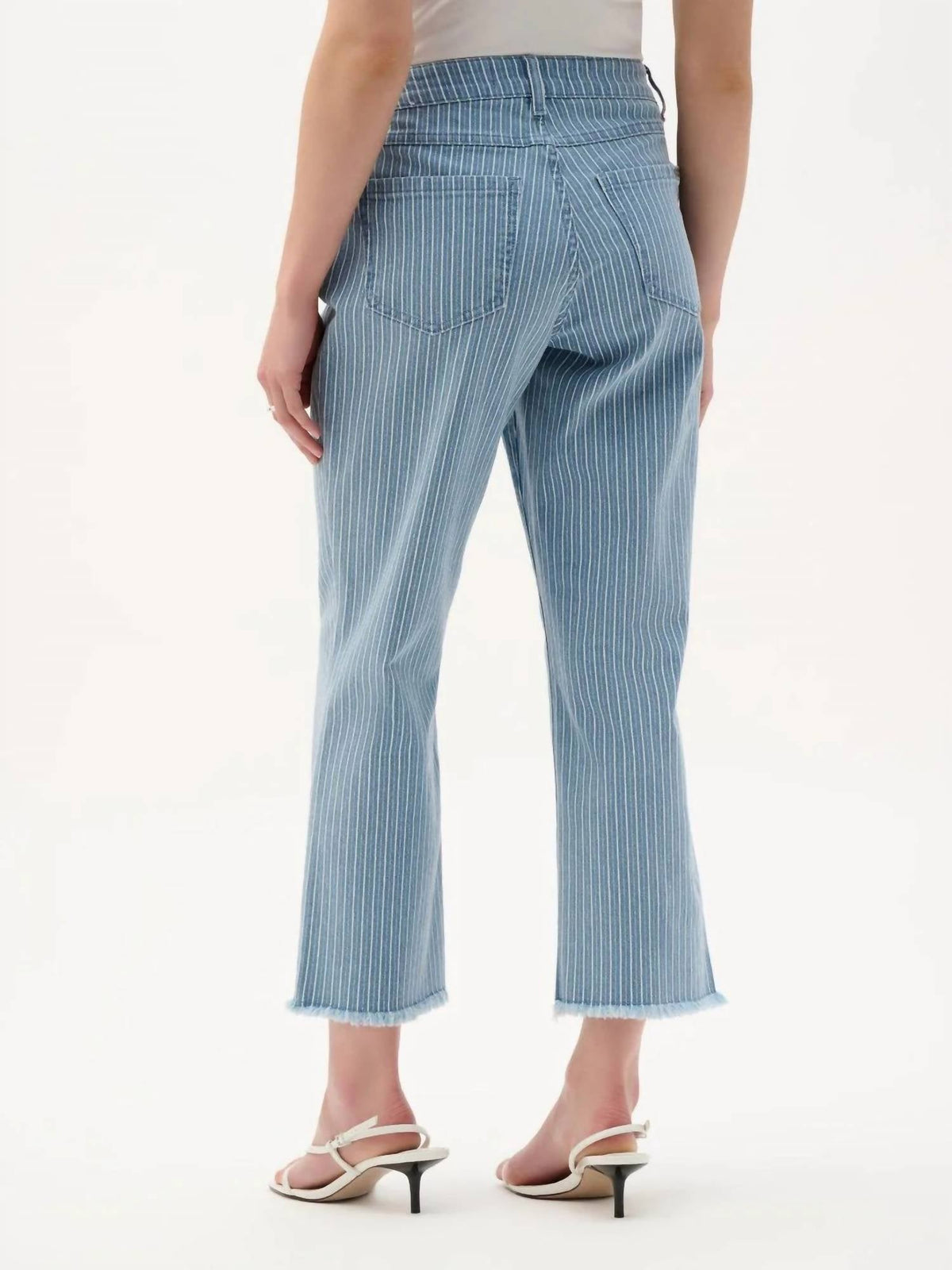 Jean a rayas color blanco y azul