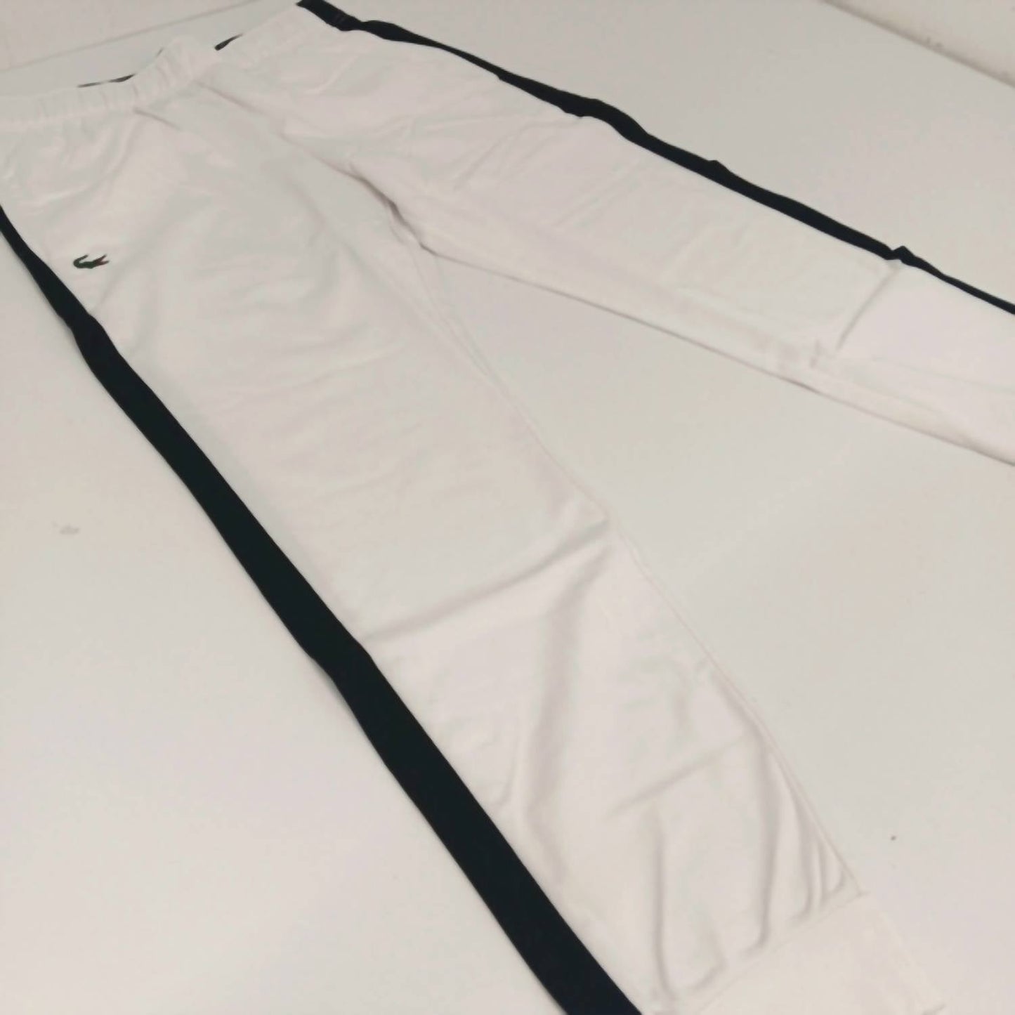 Pantalón deportivo de hombre color blanco