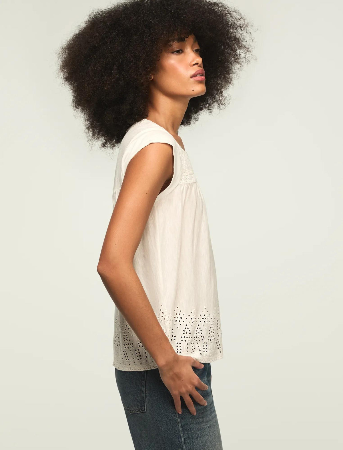 Camiseta sin mangas de mujer con escote cuadrado