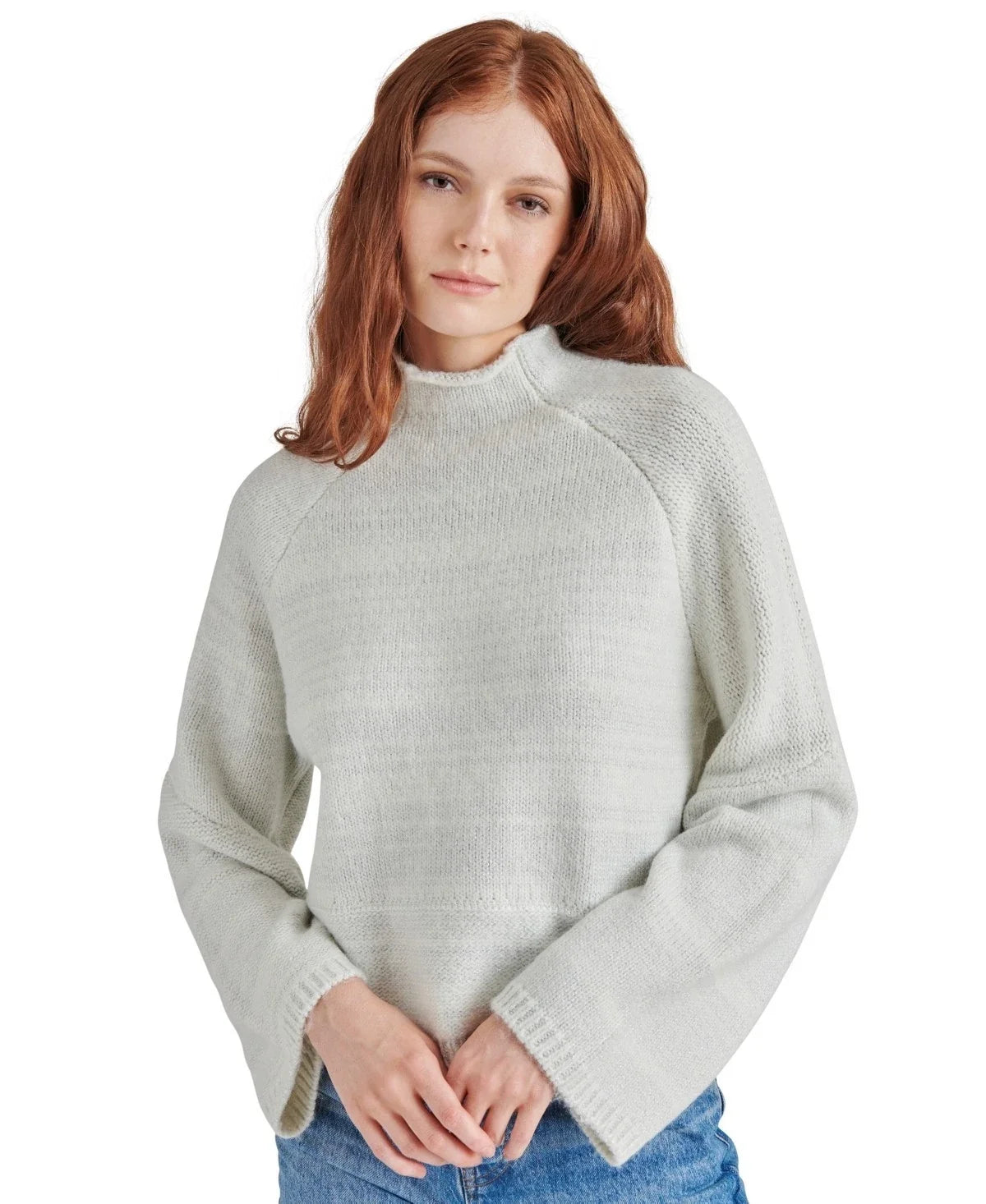 Suéter de mujer con cuello alto color gris