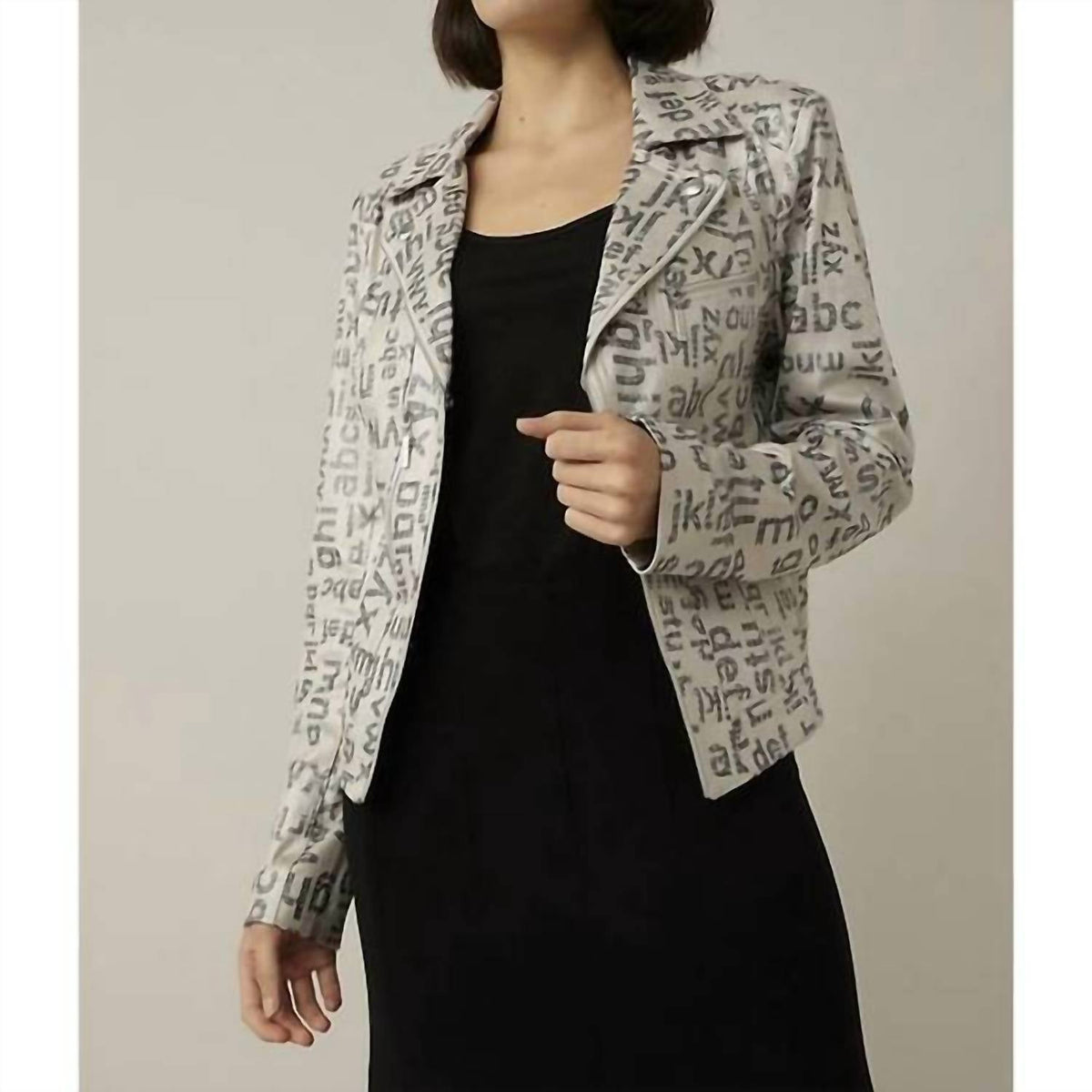 Chaqueta color plateado