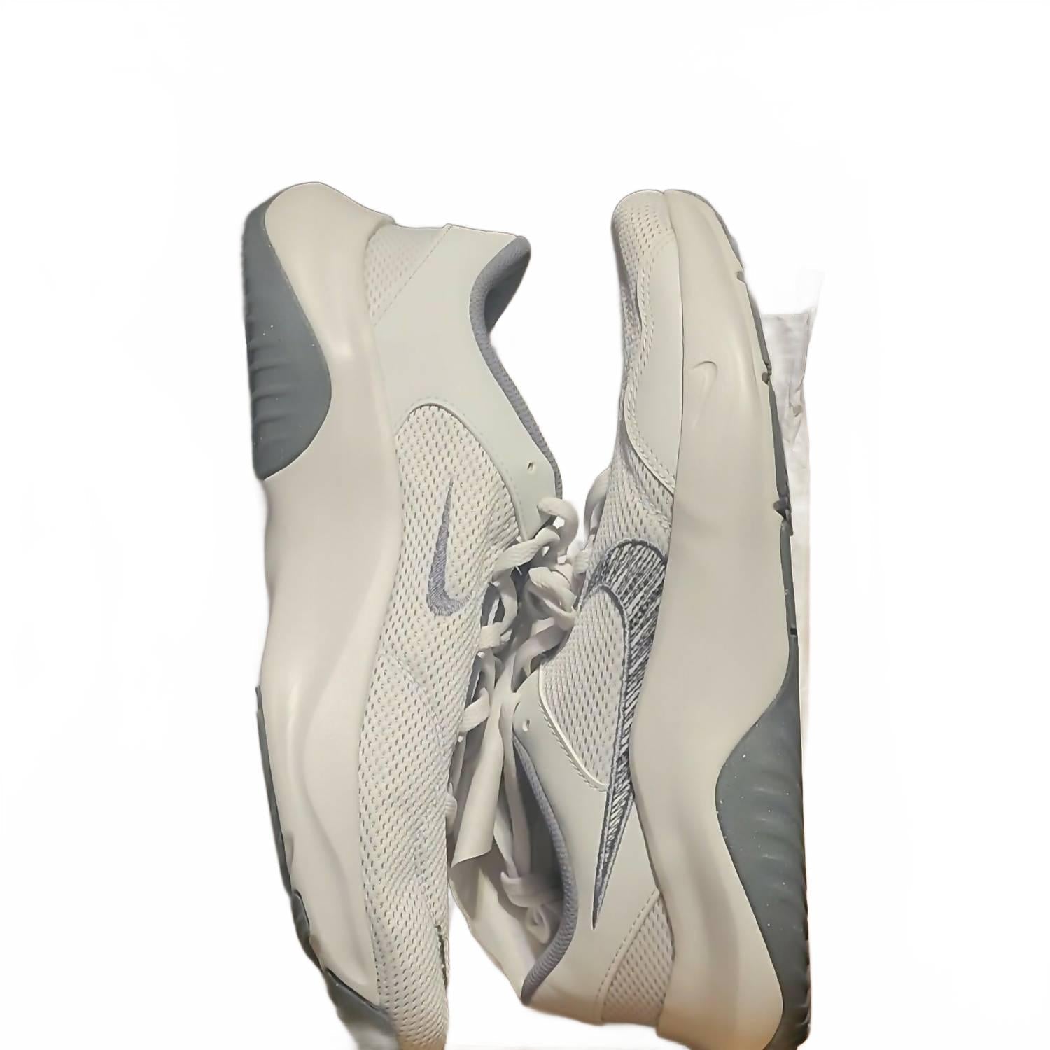 Tenis de hombre color gris