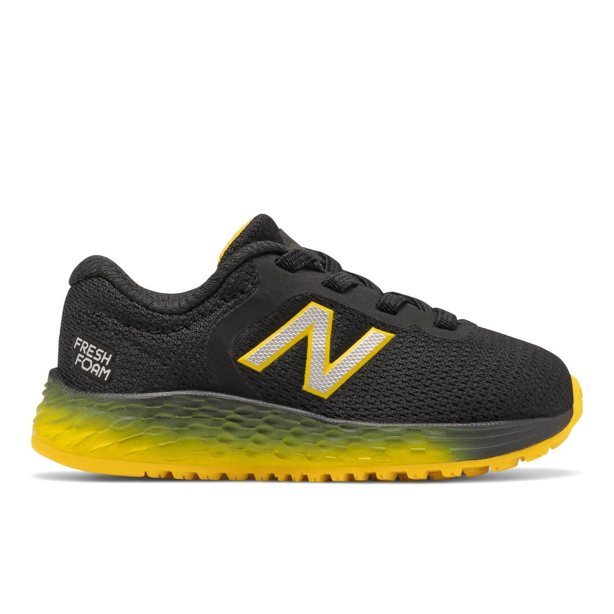 Tenis color negro y amarillo