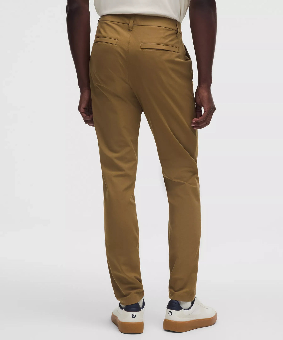 Pantalón de corte ajustado