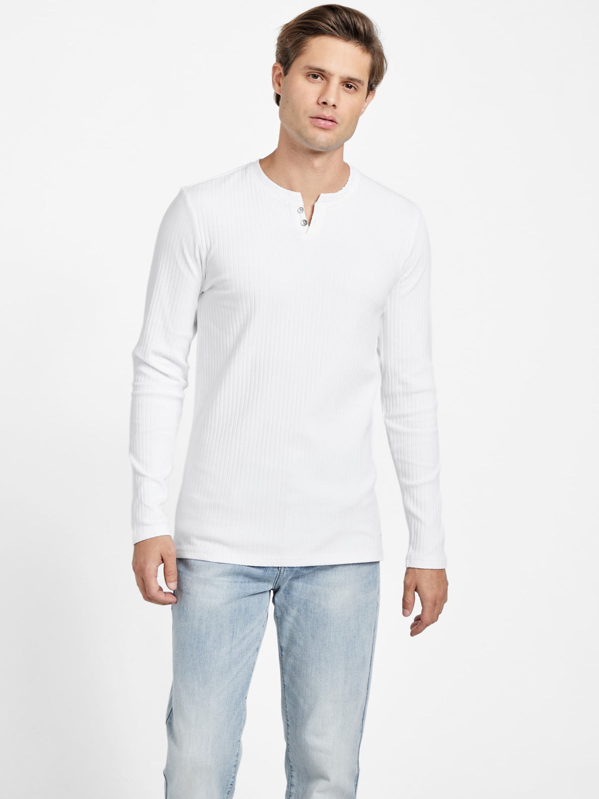 Camiseta con botones de manga larga