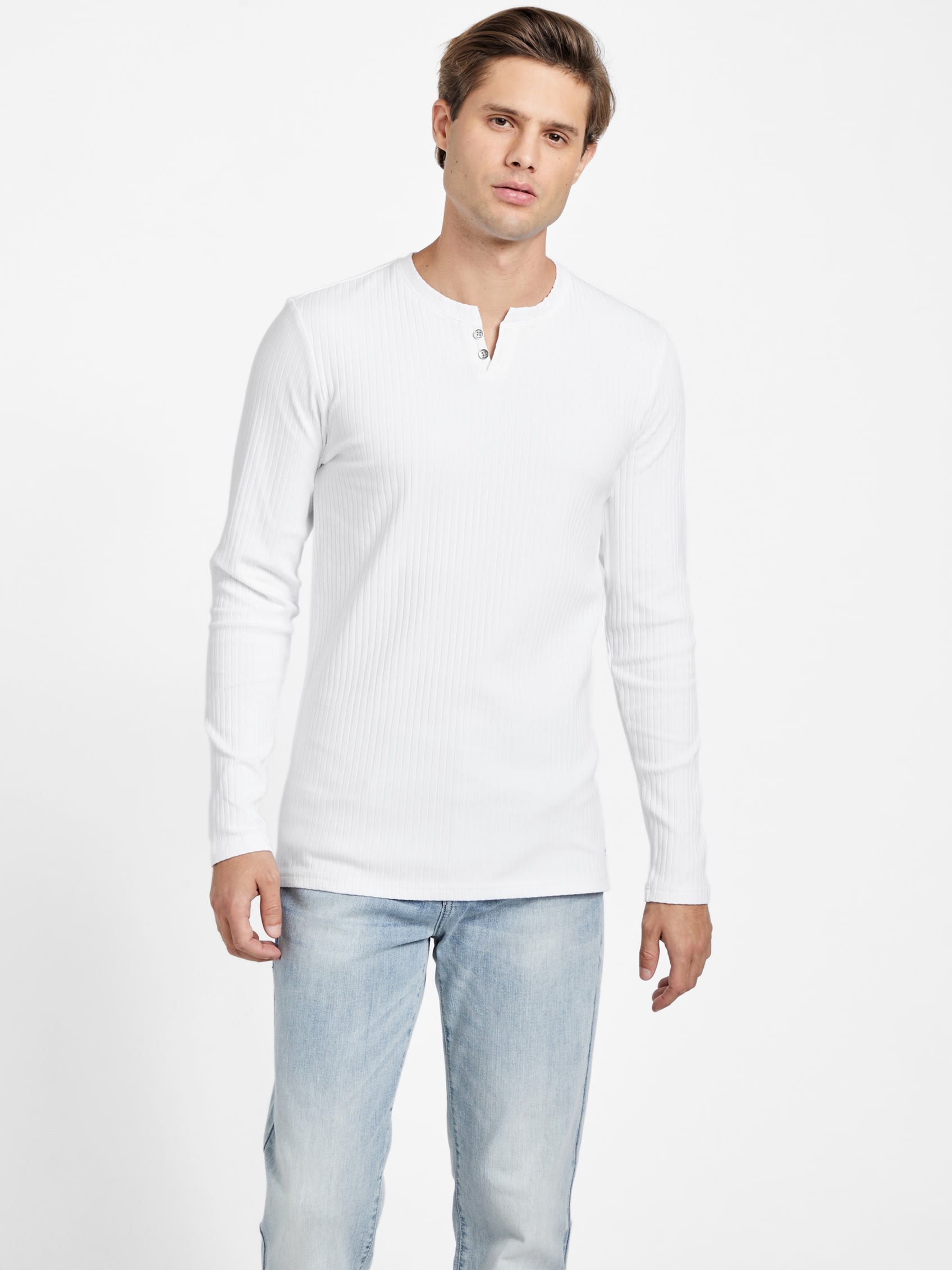 Camiseta con botones de manga larga