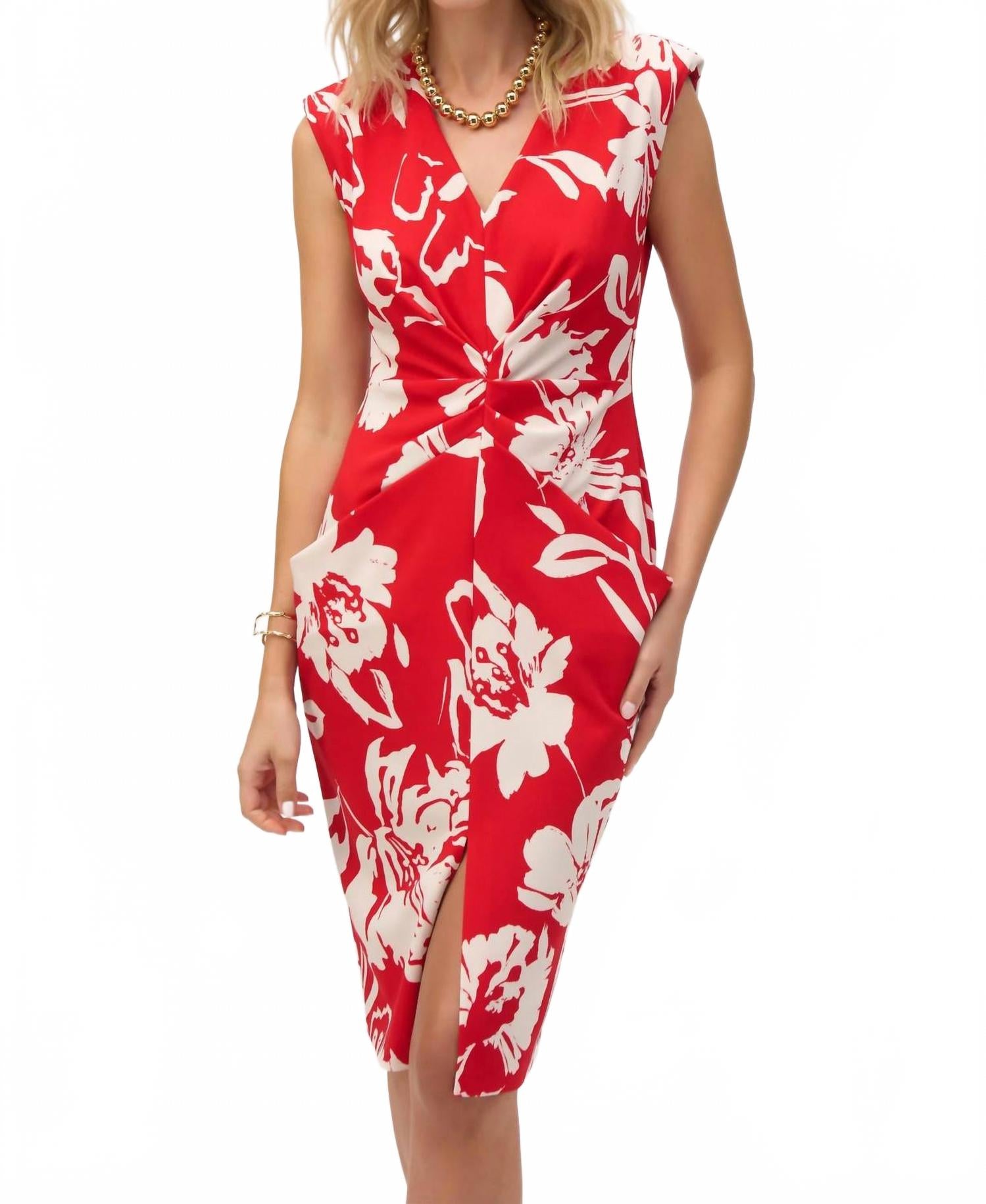 Vestido con estampado floral color rojo y crema