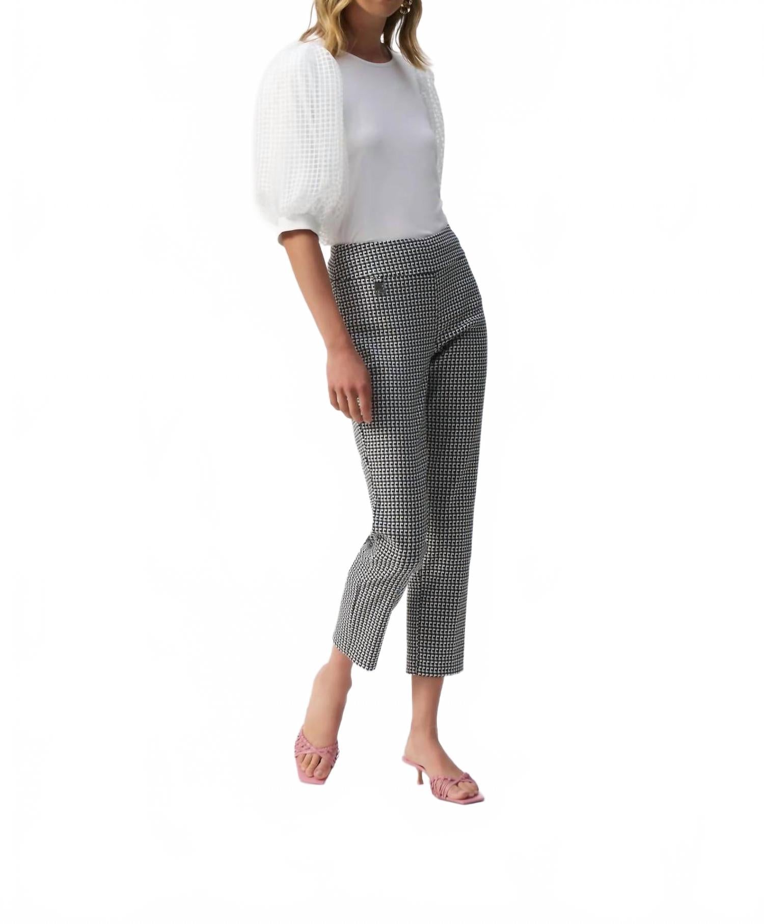 Pantalón color negro y blanco