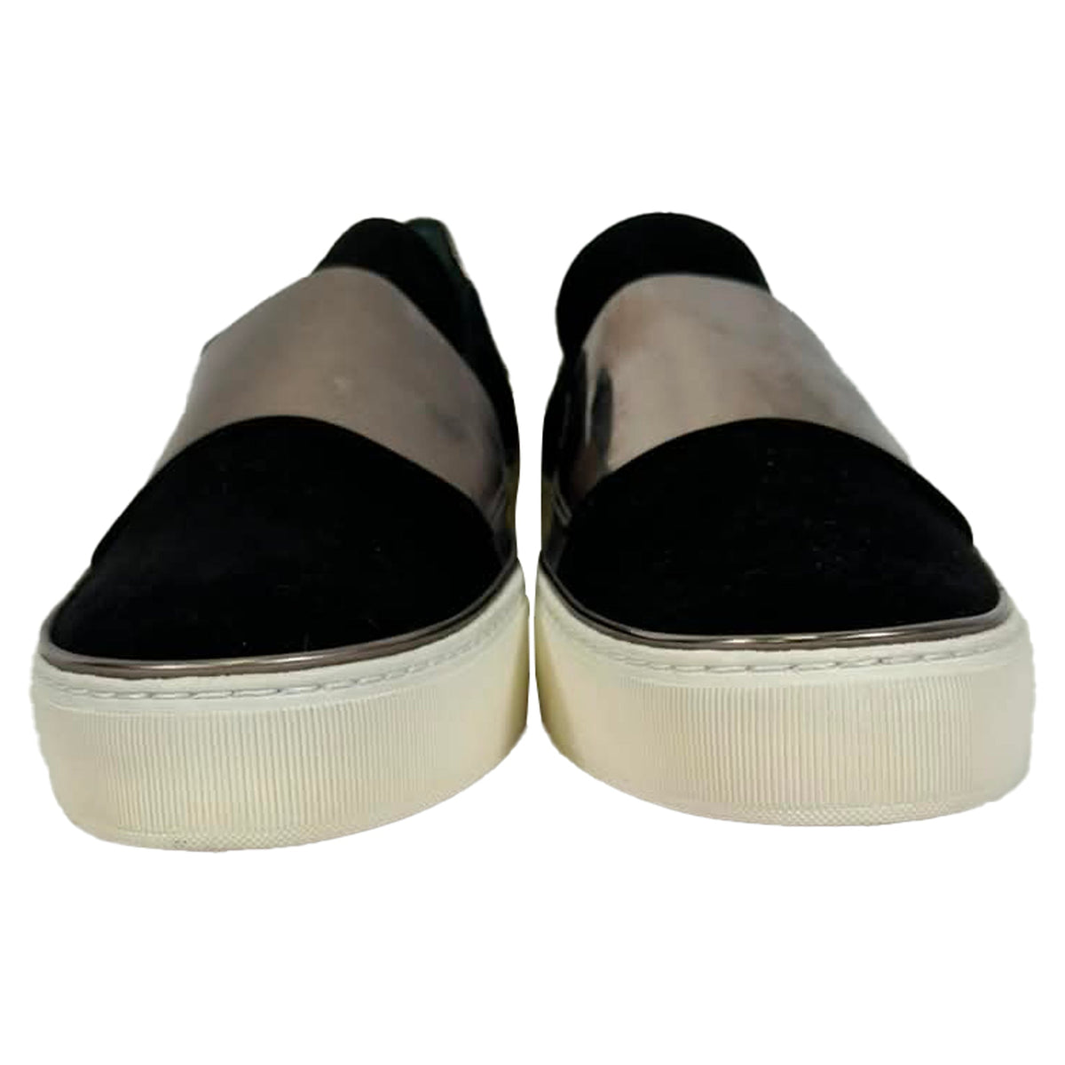 Tenis de terciopelo sin cordones color negro