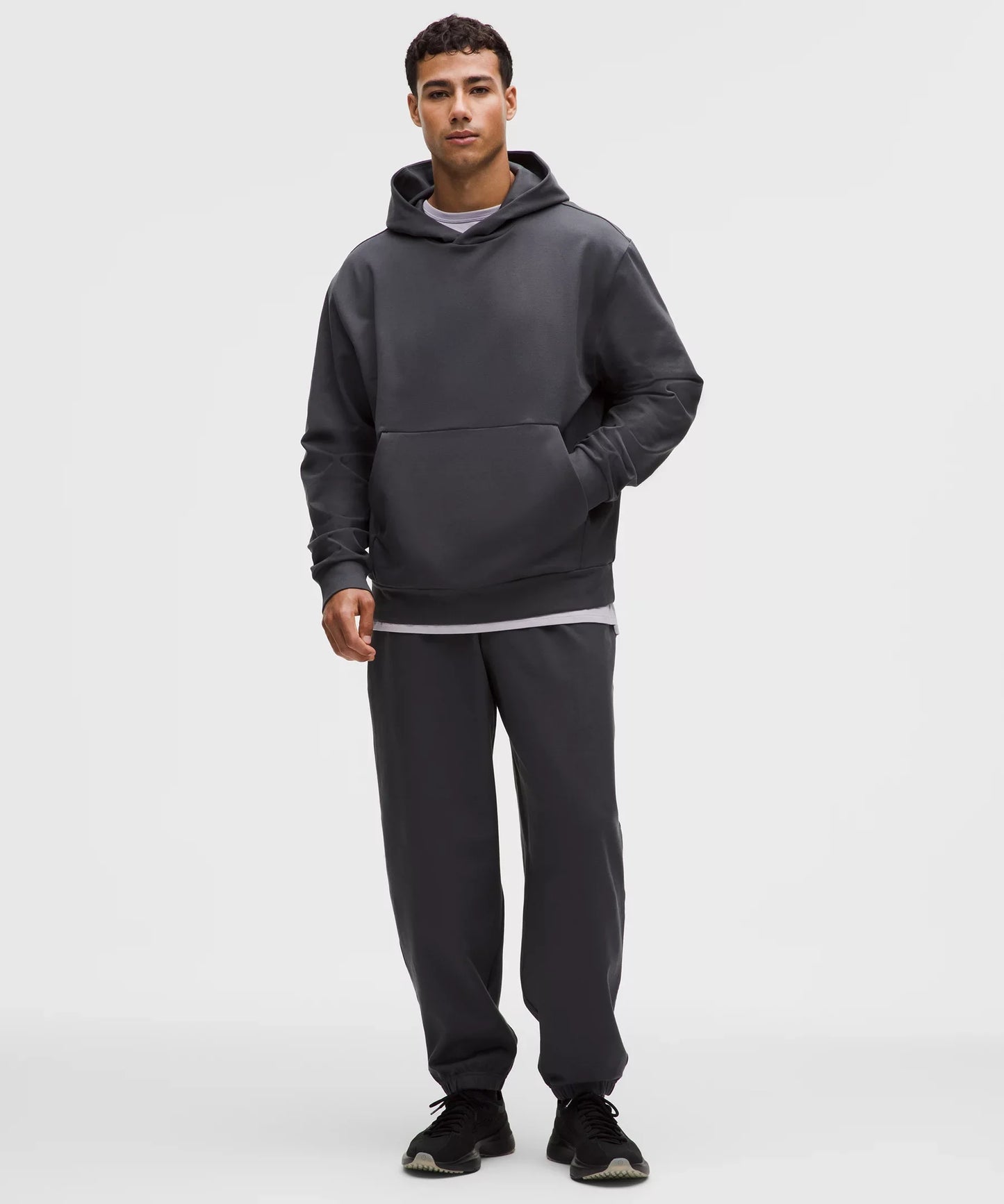 Pantalón deportivo de corte amplio