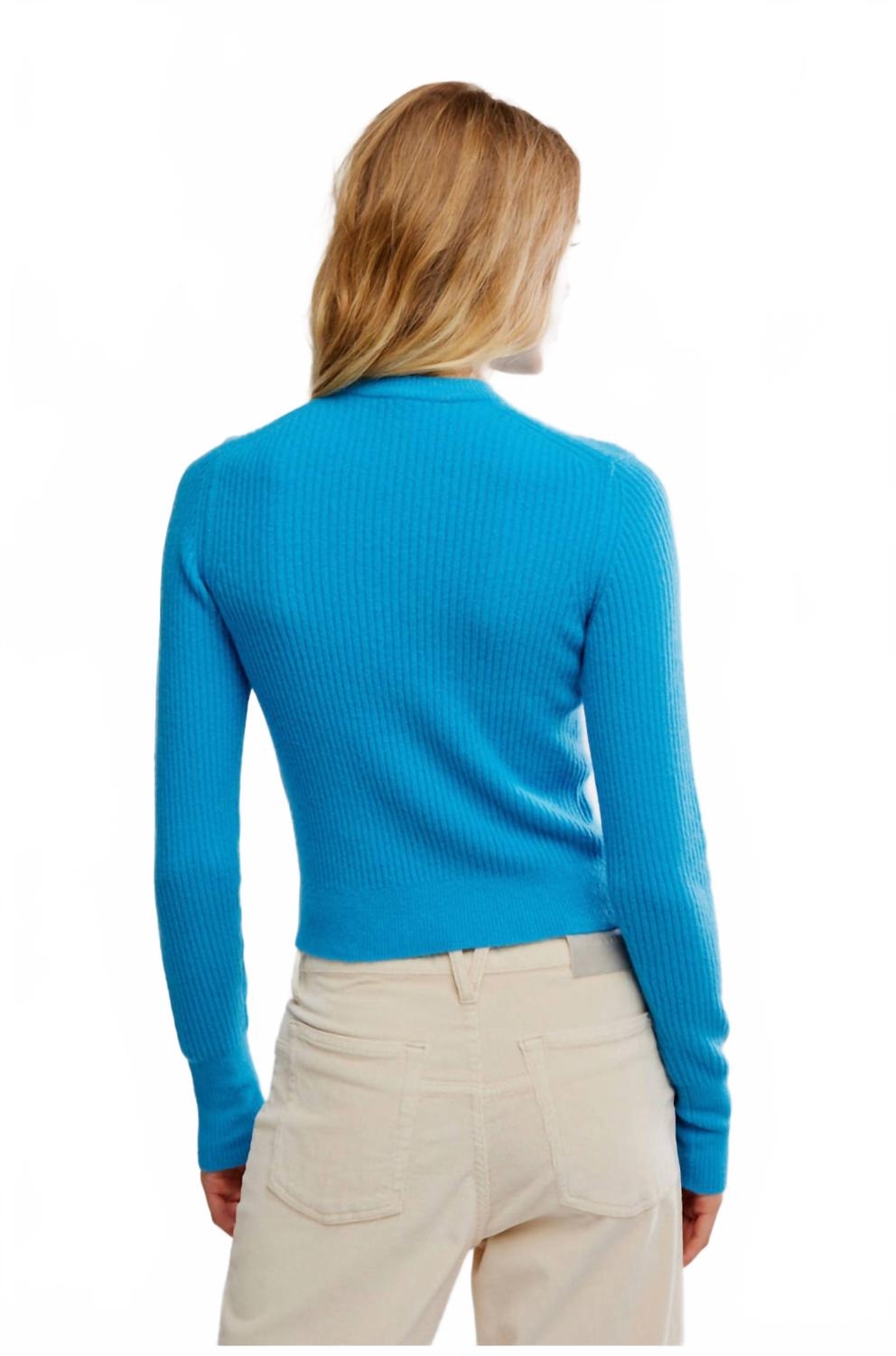 Suéter color azul