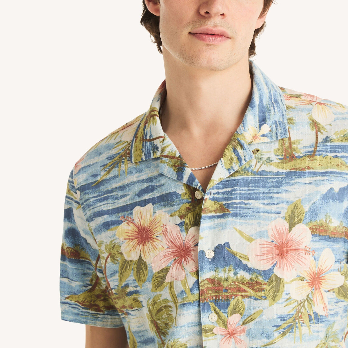 Camisa de hombre de manga corta con estampado