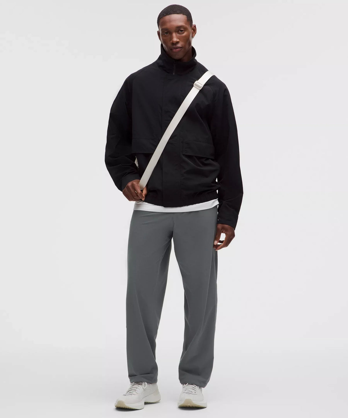 Pantalón de corte amplio