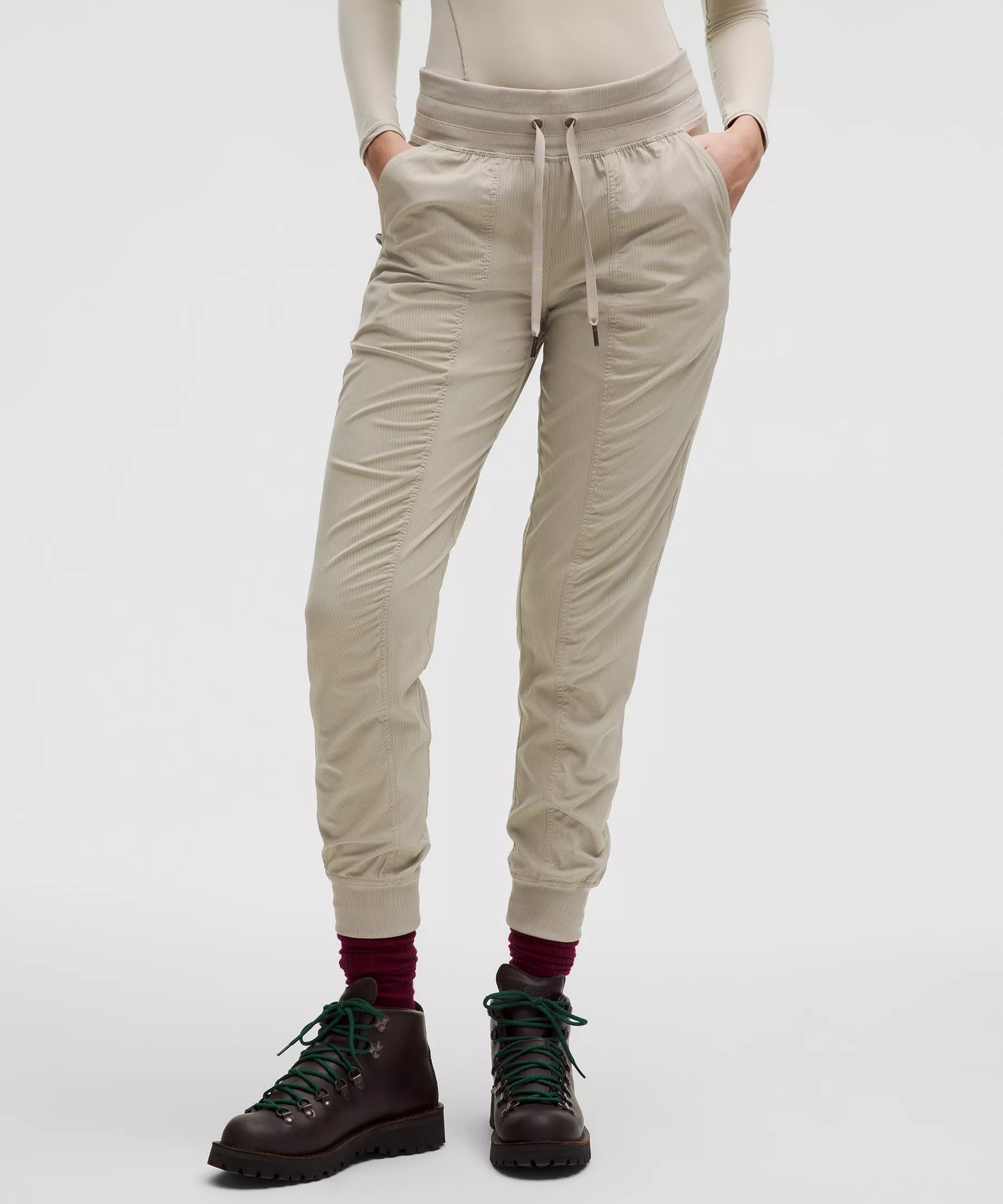 Pantalón deportivo de tiro medio