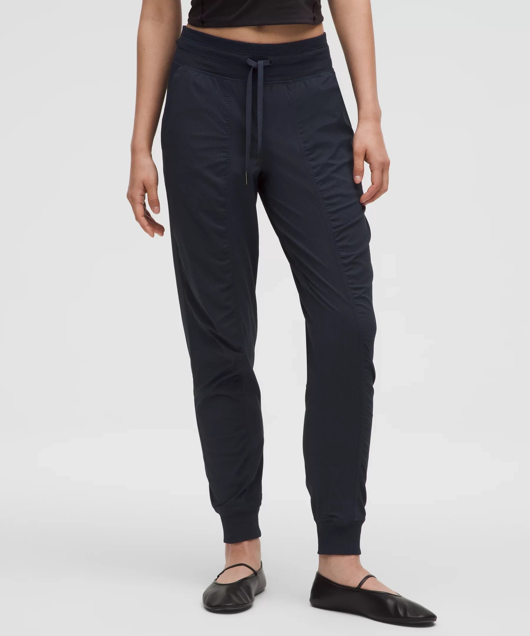 Pantalón deportivo de tiro medio