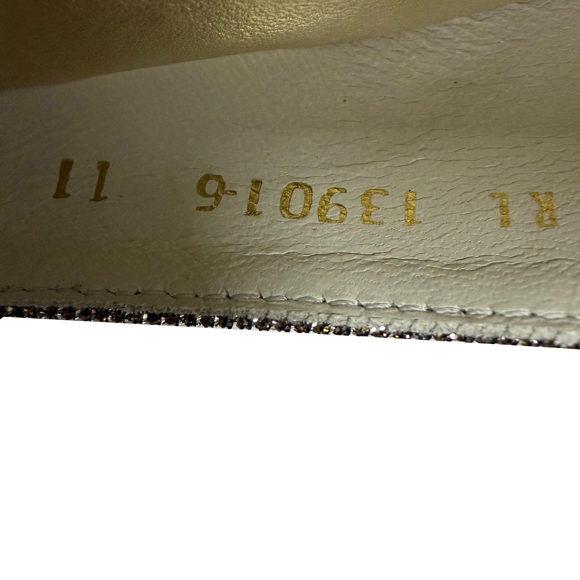 Tacones color dorado