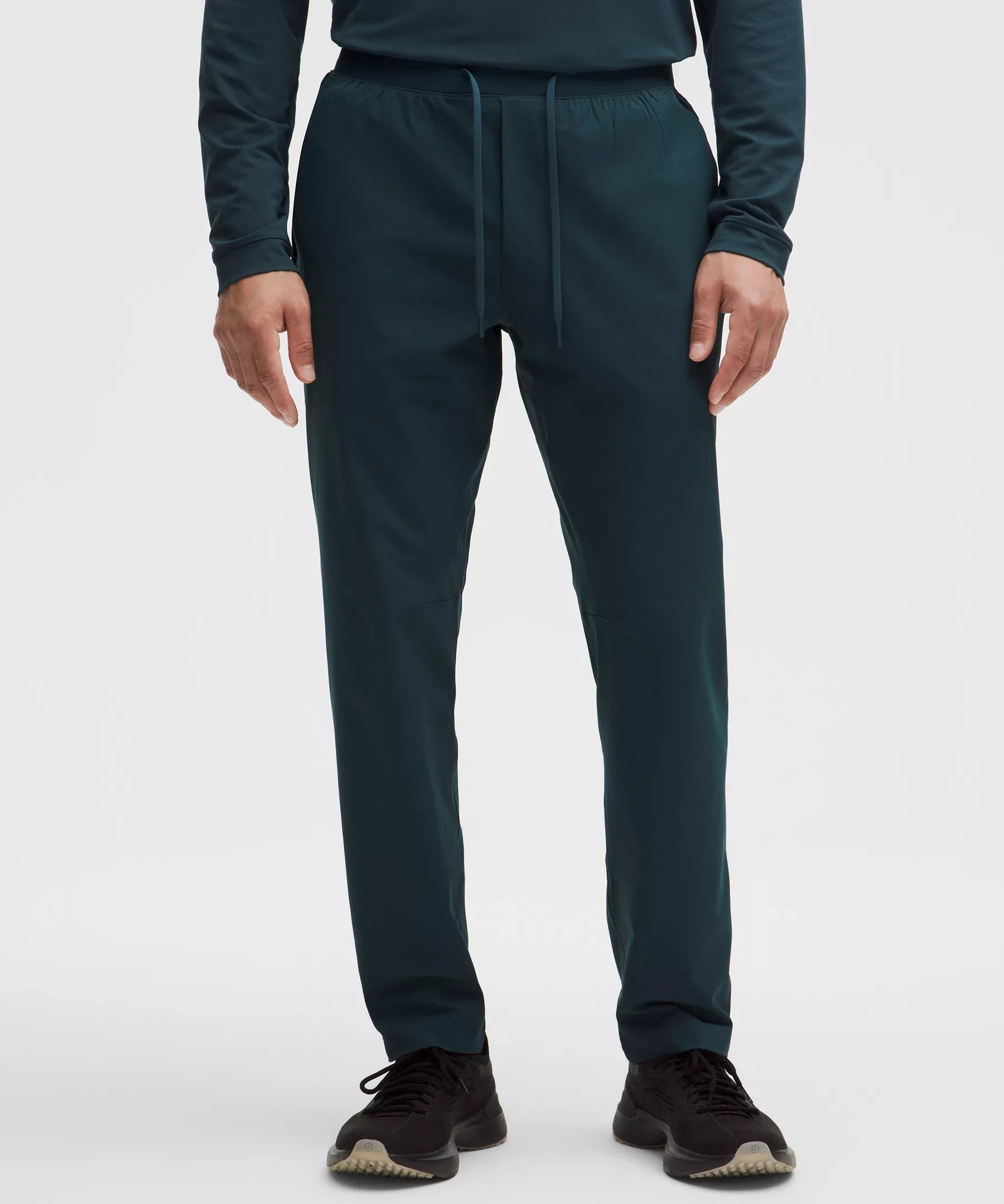 Pantalón de corte ajustado
