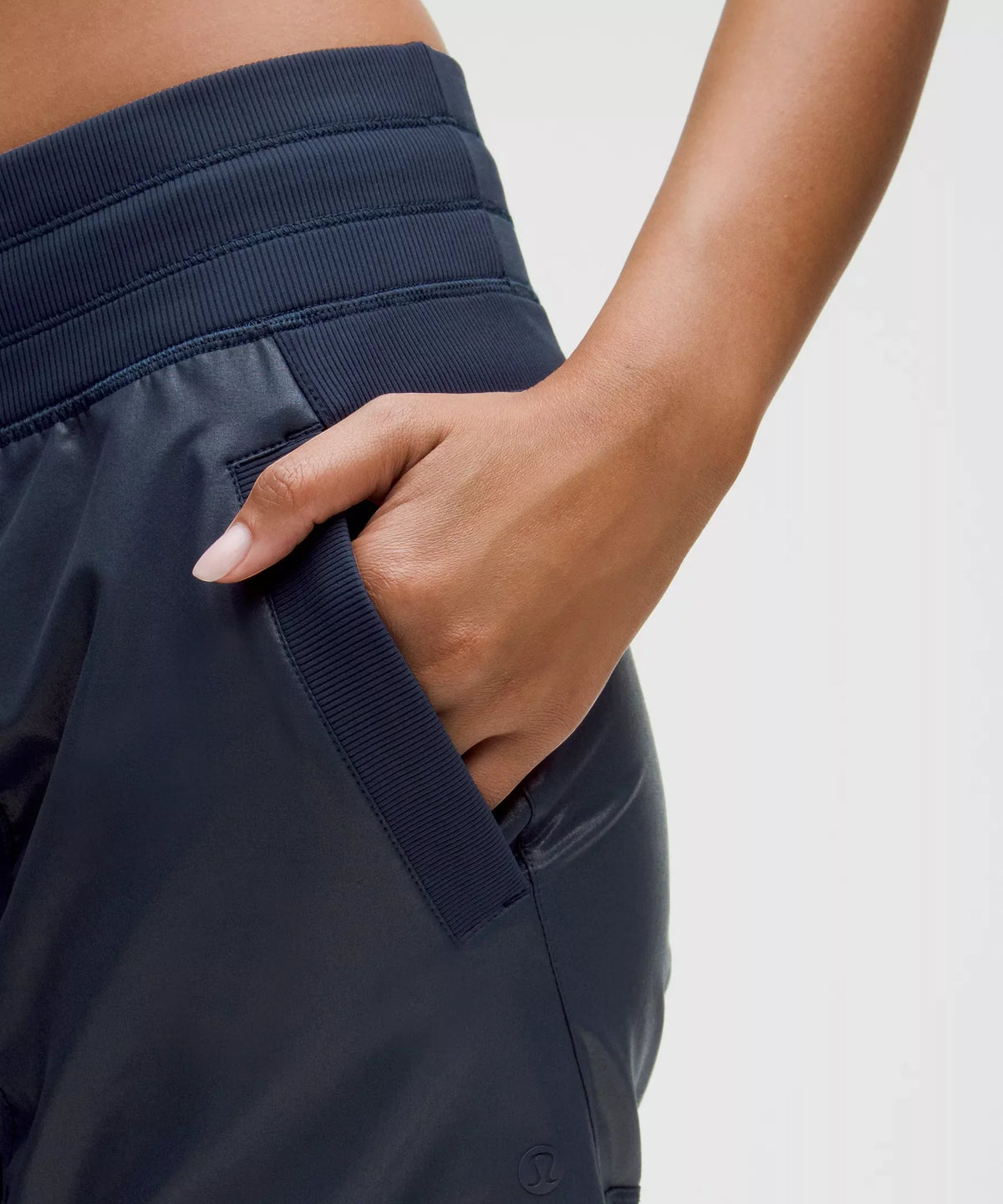 Pantalón de tiro medio