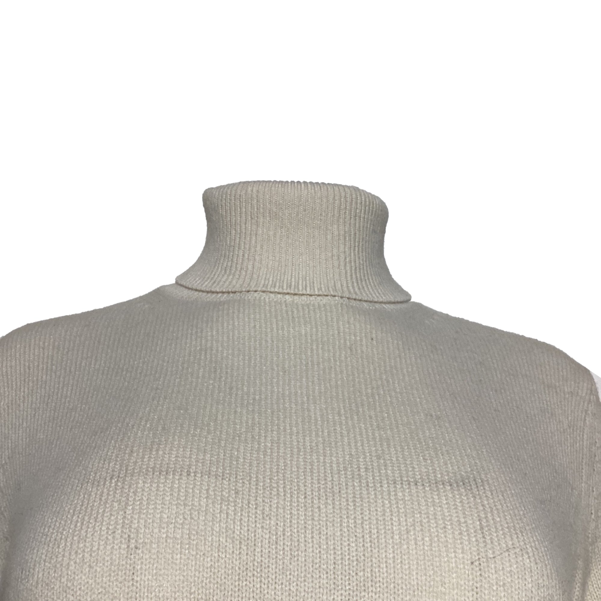 Suéter de cachemira con cuello alto color marfil