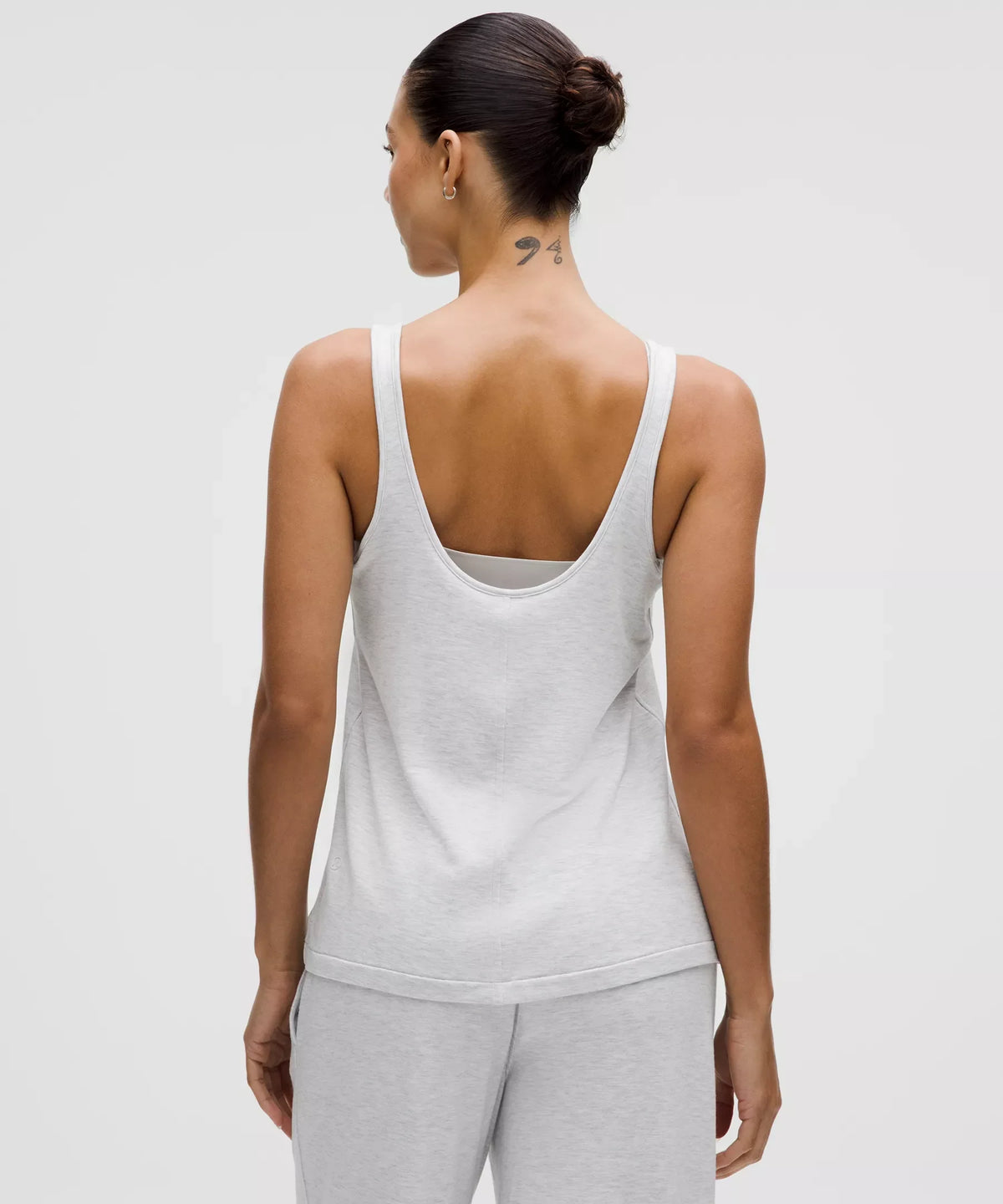 Camiseta sin mangas con cuello en V