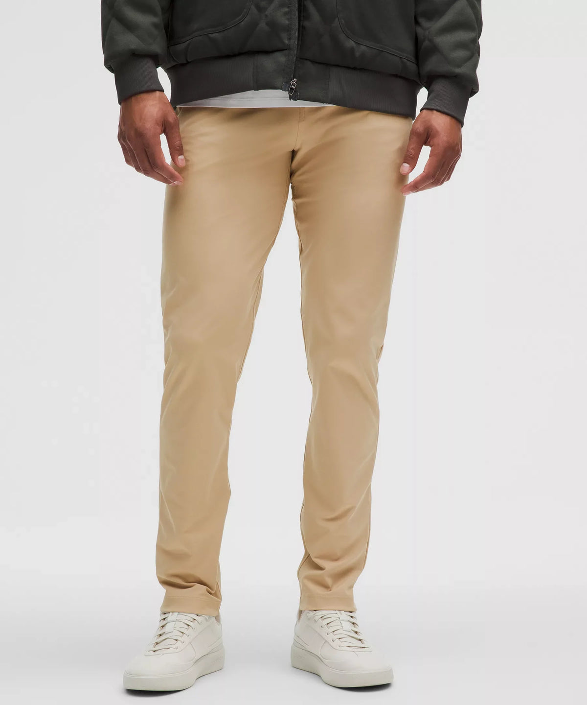 Pantalón de corte ajustado