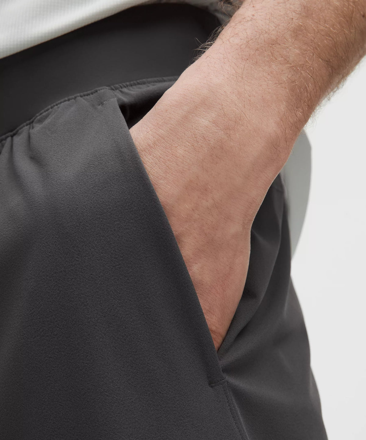 Pantalón de corte ajustado
