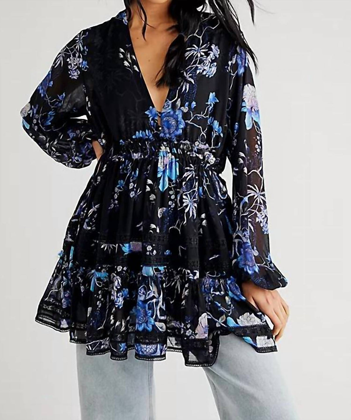 Vestido corto color negro y azul