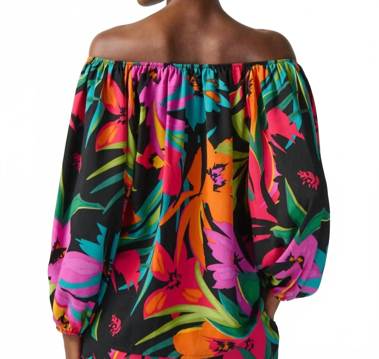 Blusa con hombros descubiertos color negro