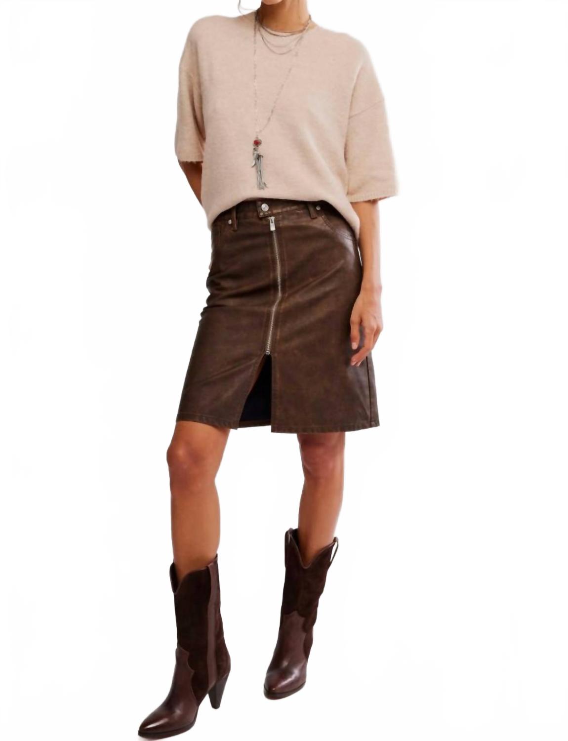 Falda midi