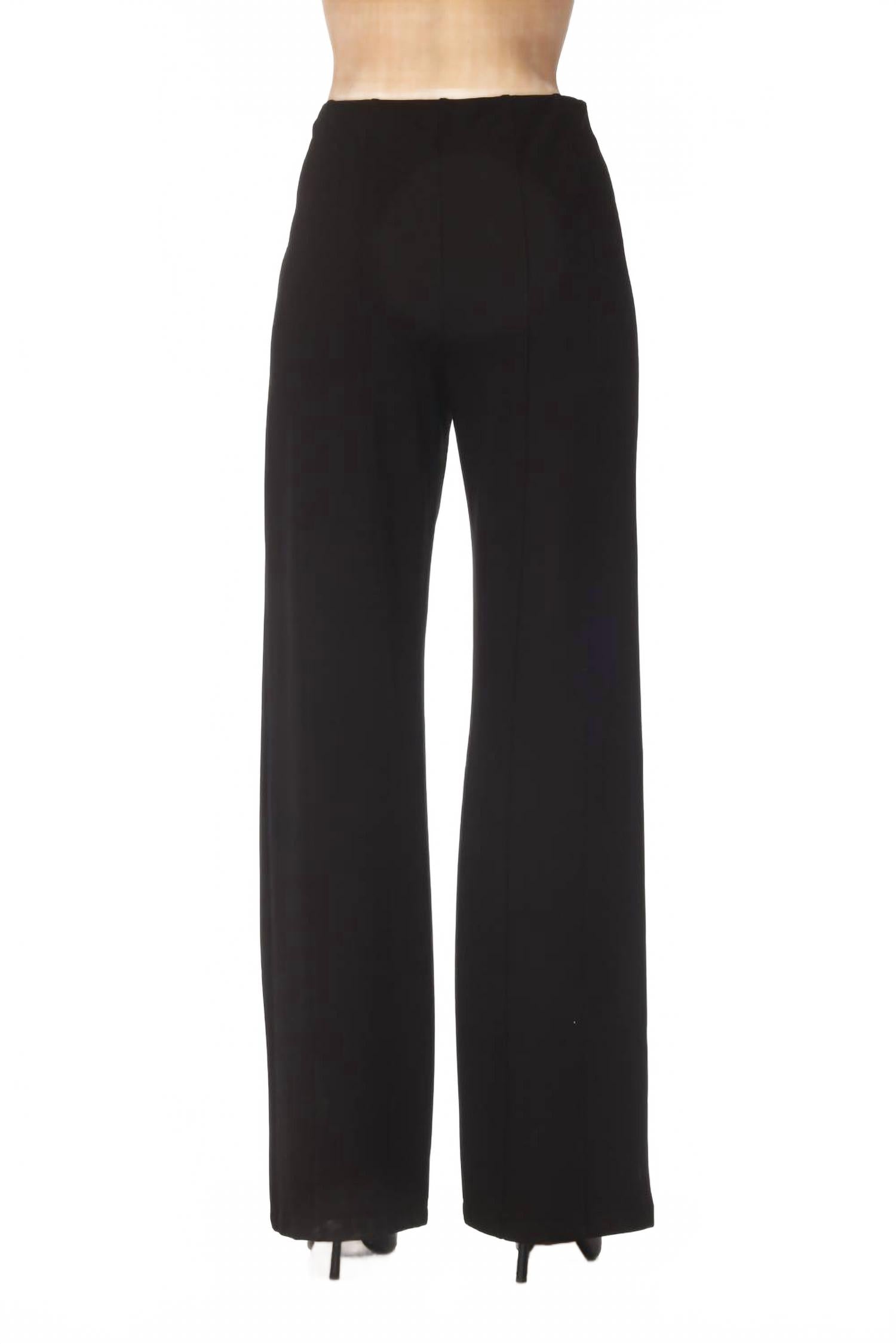 Pantalón de pierna ancha color negro