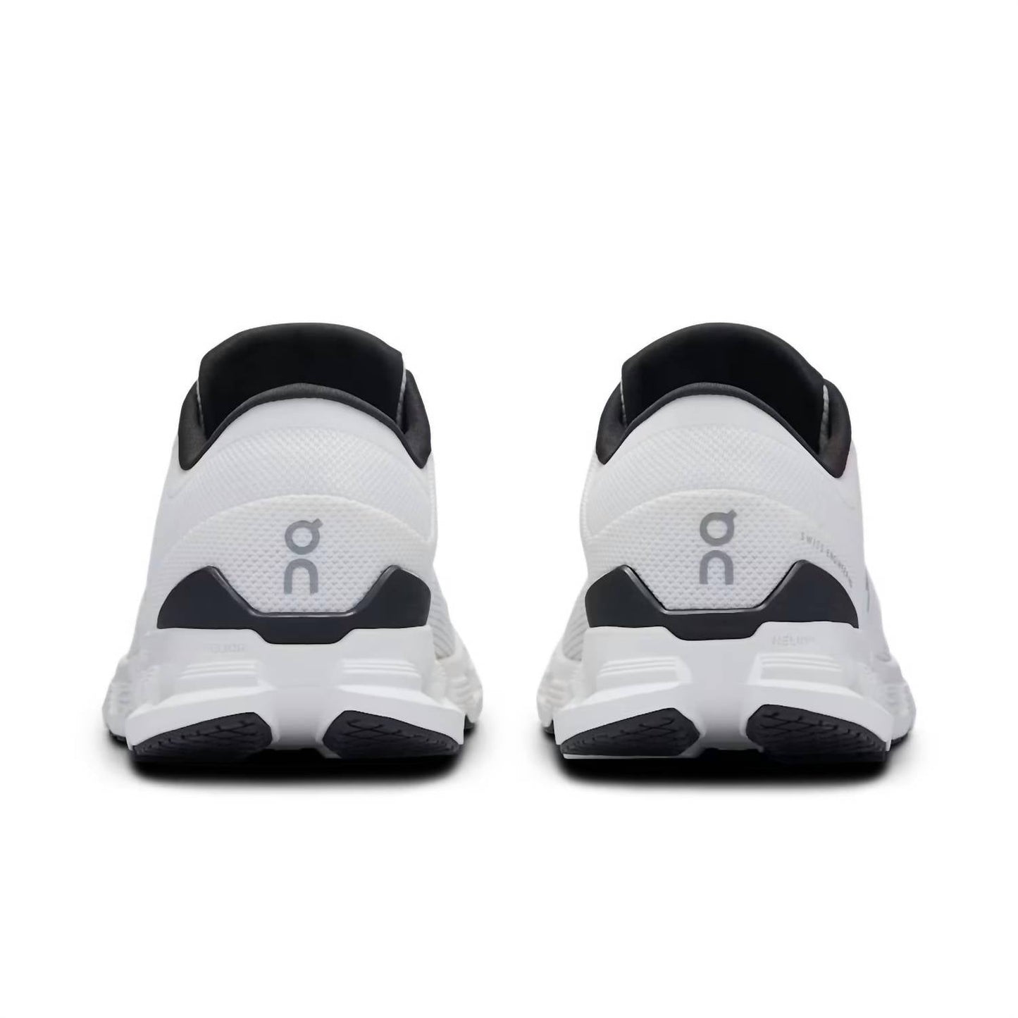 Tenis para correr de mujer color negro y marfil