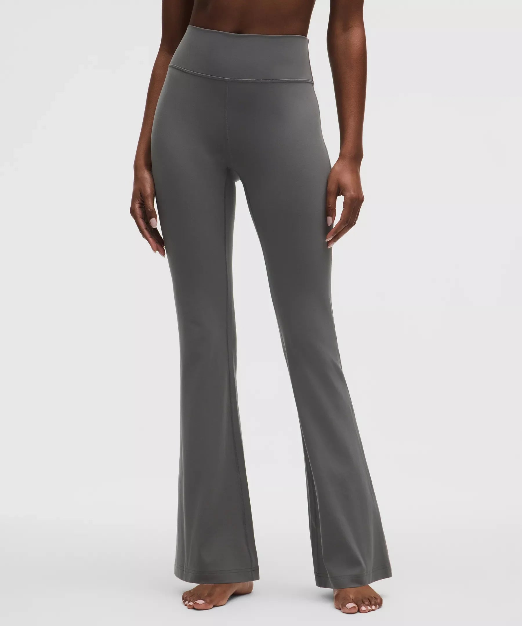 Pantalón de tiro alto