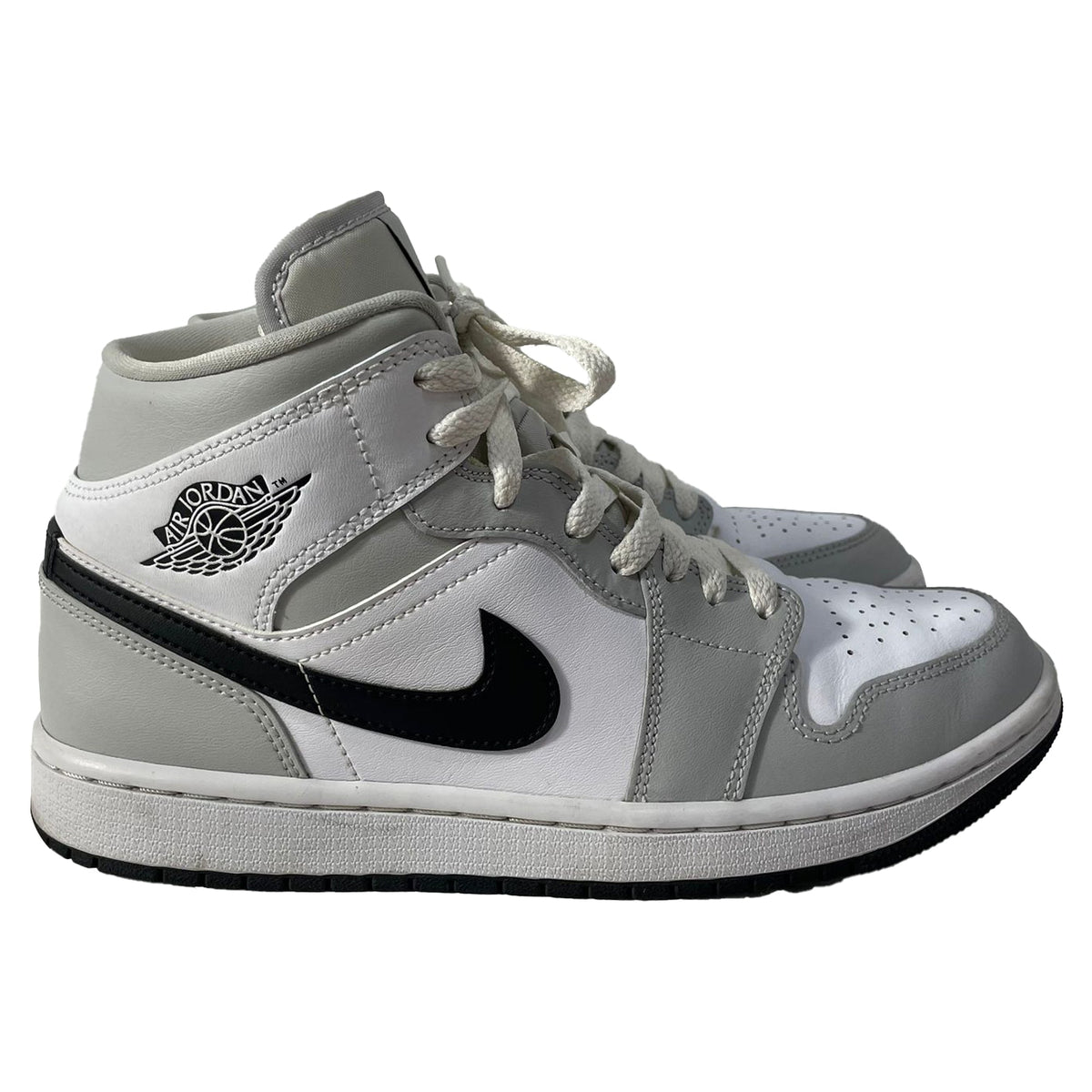 Tenis de cuero color gris