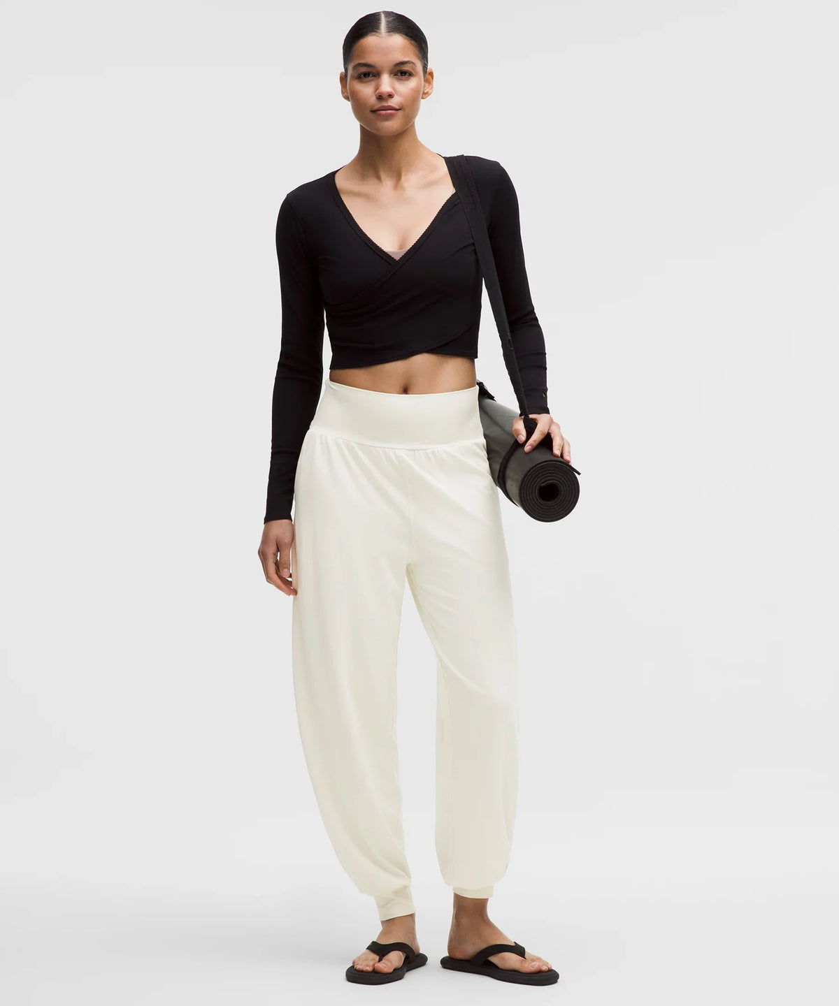 Pantalón deportivo de corte amplio de tiro alto