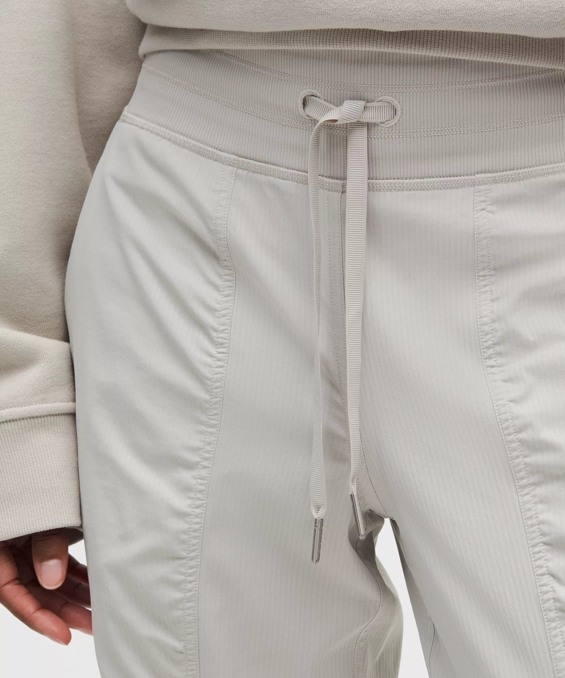 Pantalón deportivo de tiro medio