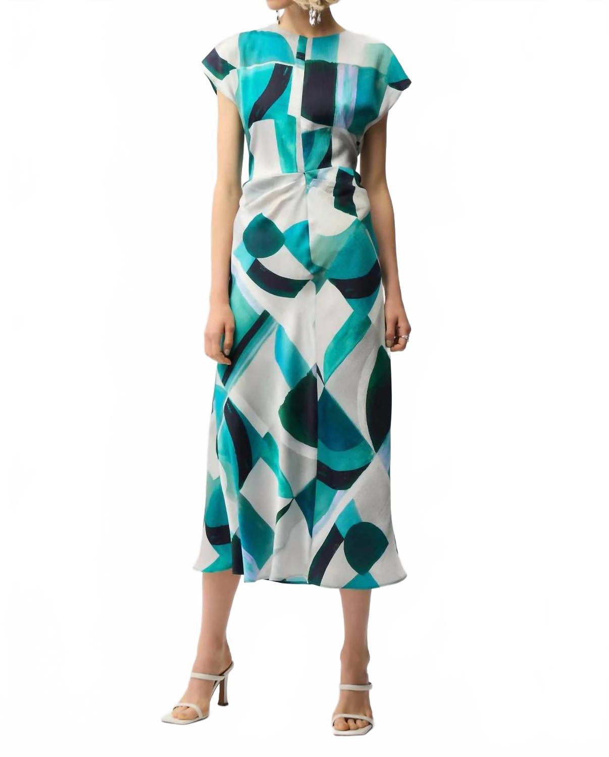Vestido de satén color verde
