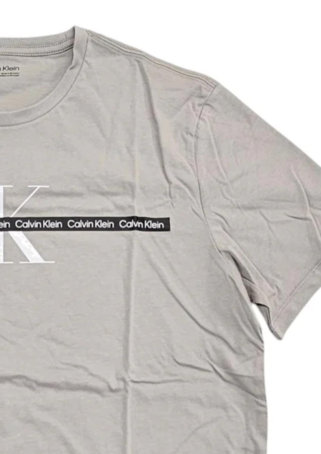 Camiseta de hombre a rayas