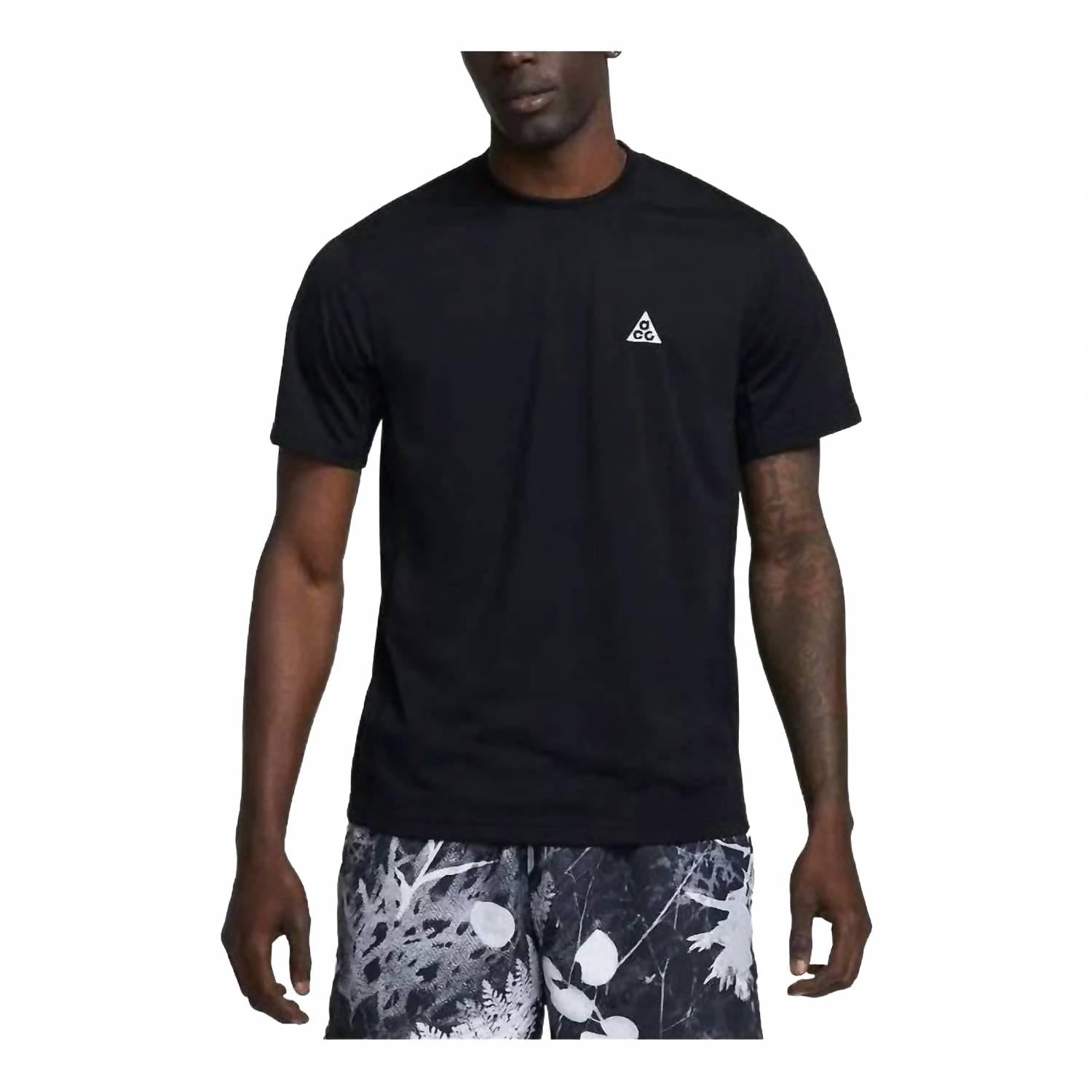 Camiseta color negro