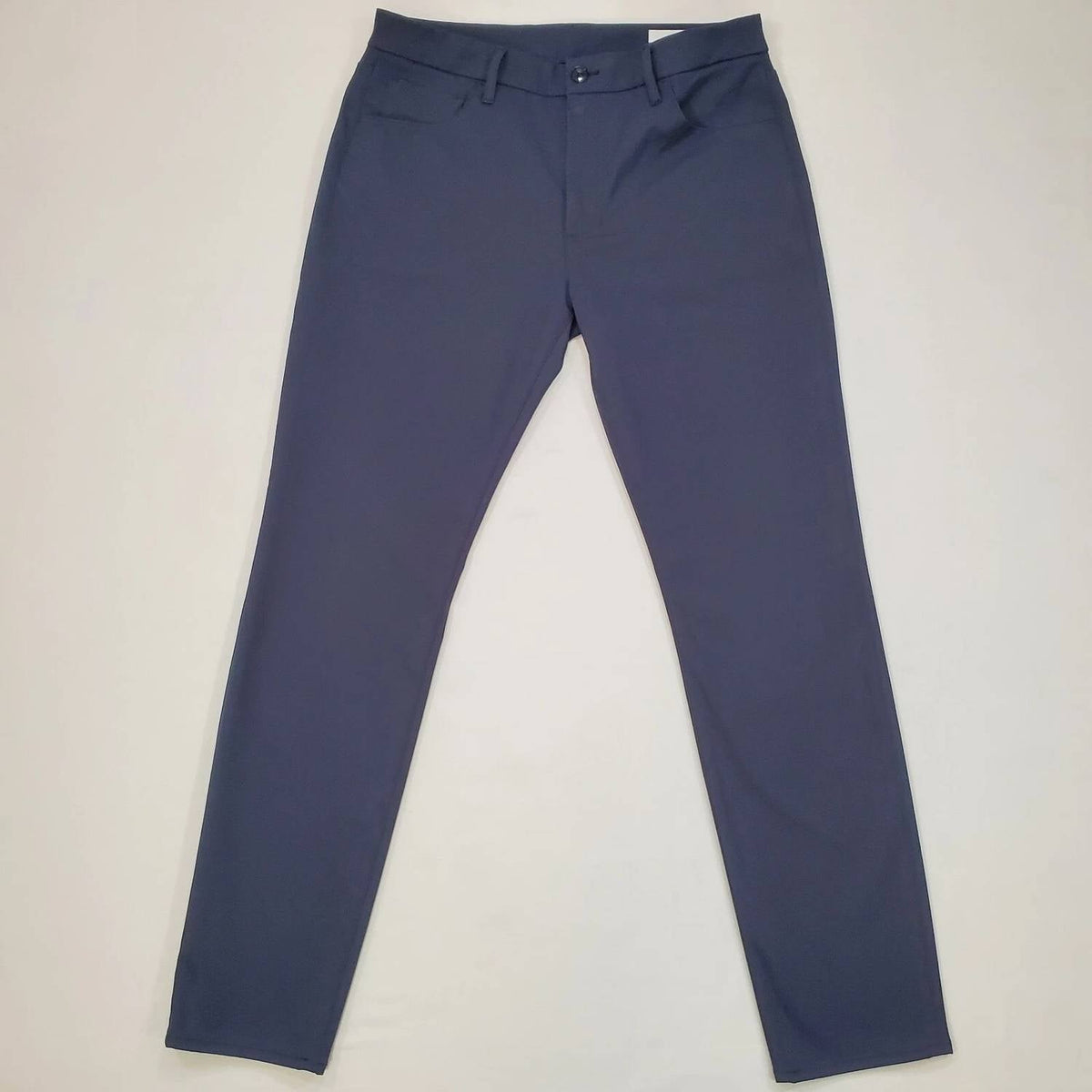 Jean de hombre color azul marino