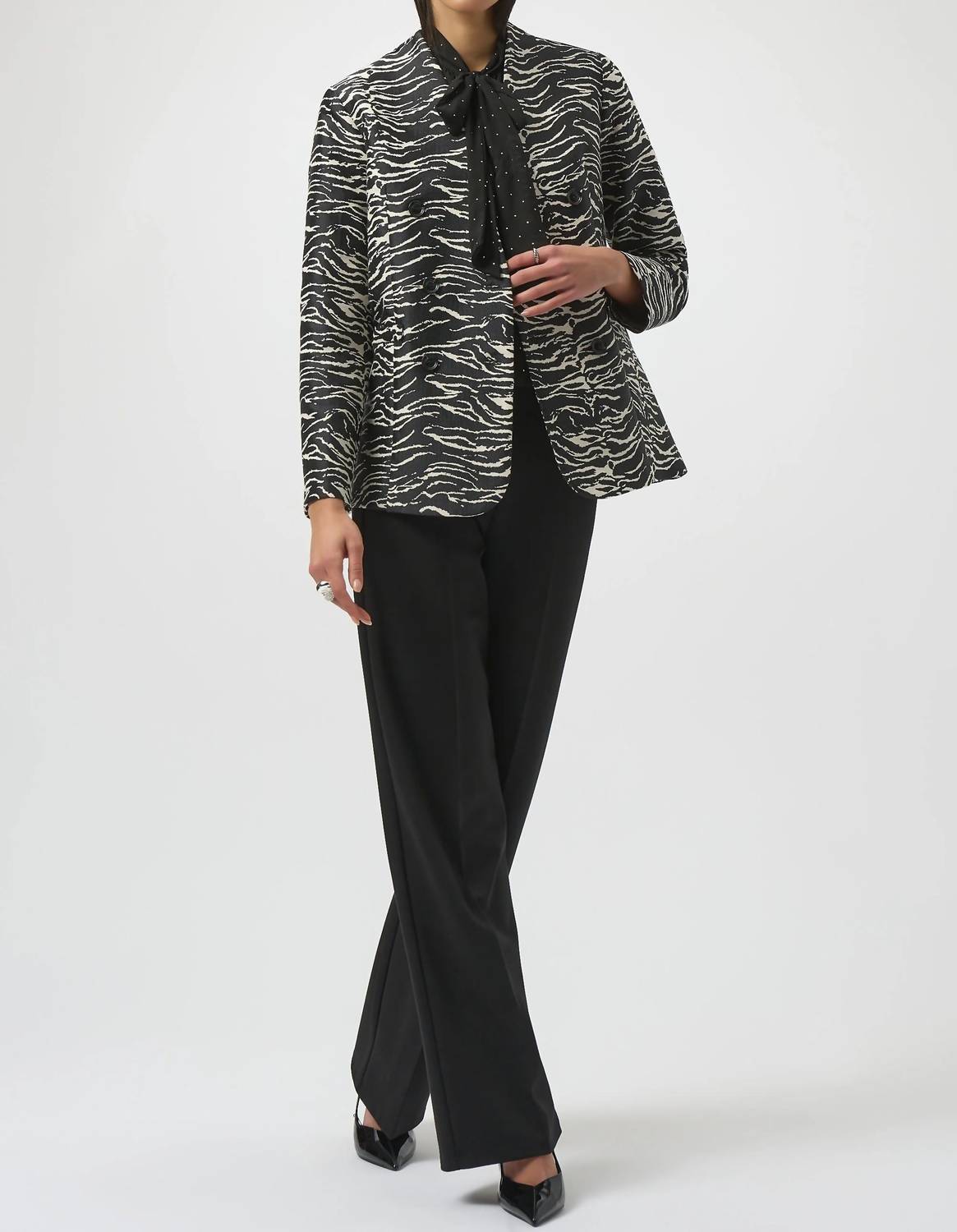 Blazer color negro y blanco