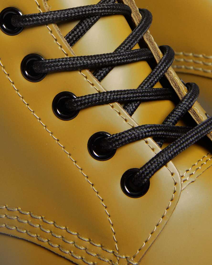 Botas de cuero con cordones