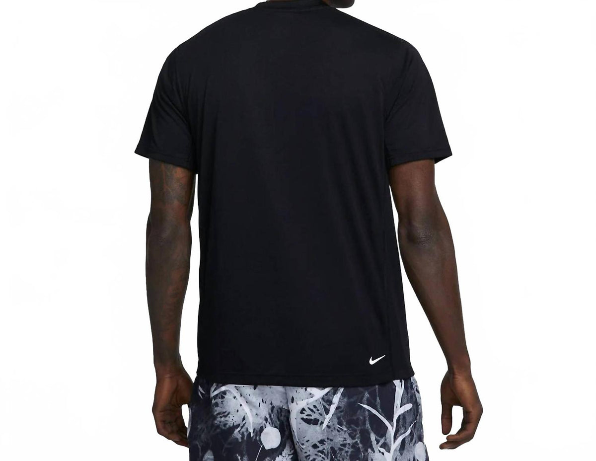 Camiseta color negro