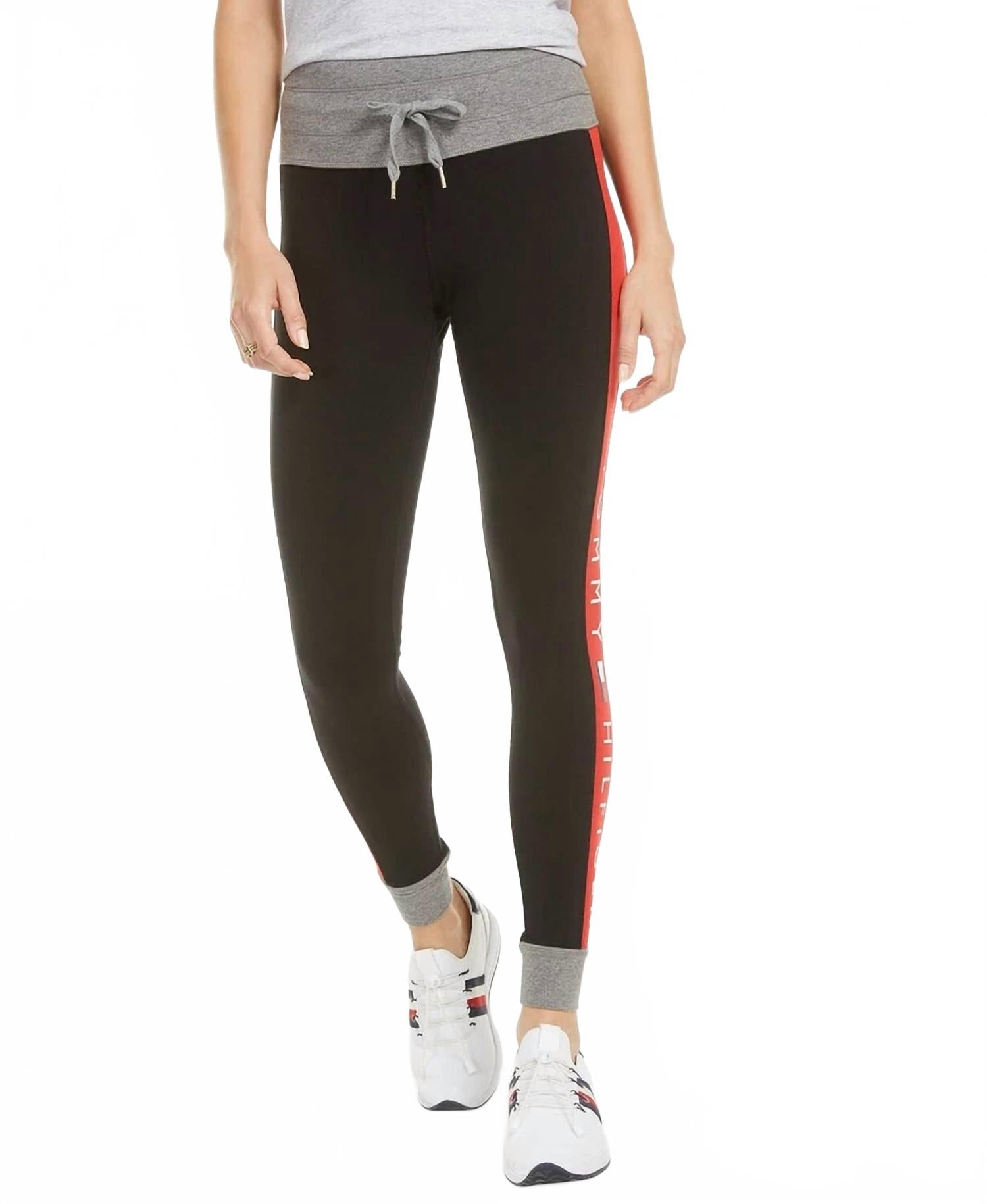 Pantalón deportivo a rayas color negro