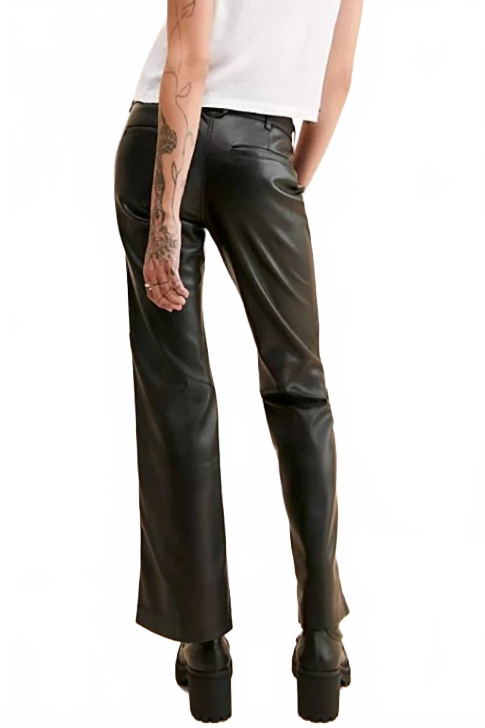 Pantalón de tiro bajo color negro