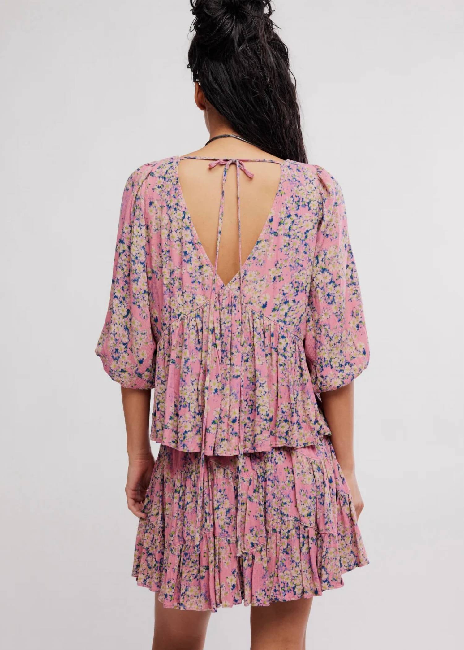 Conjunto de ropa color rosado
