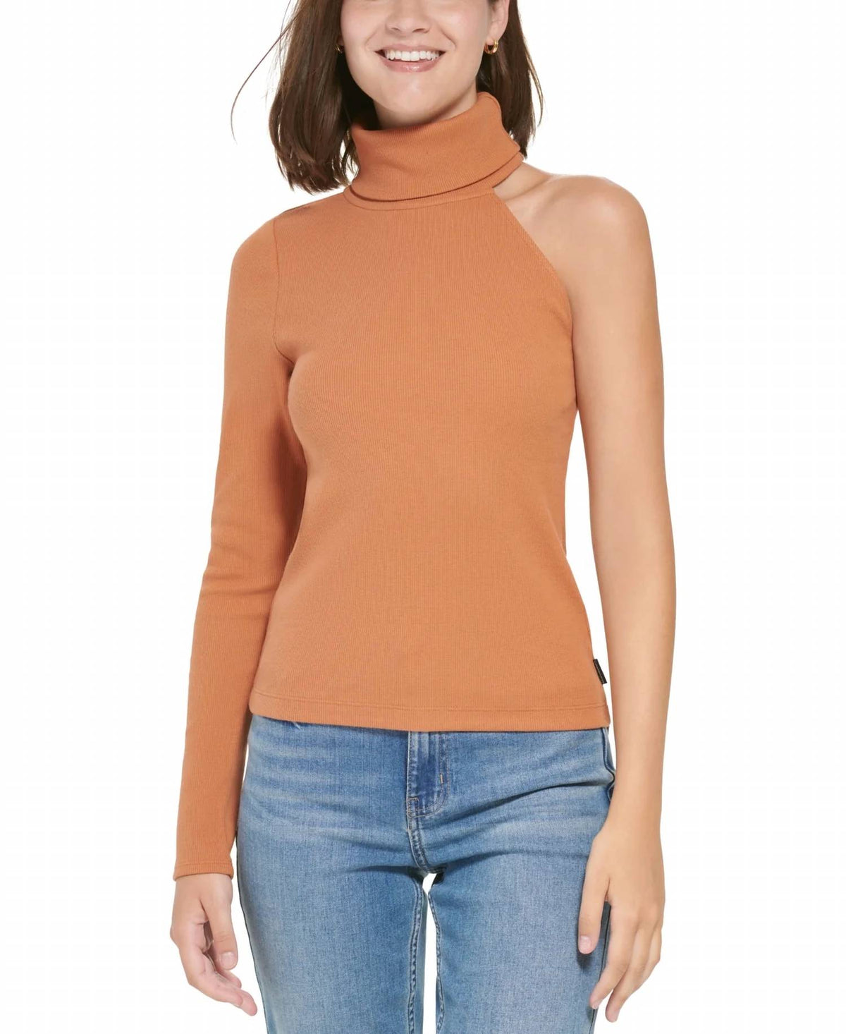 Top de mujer con cuello alto color café