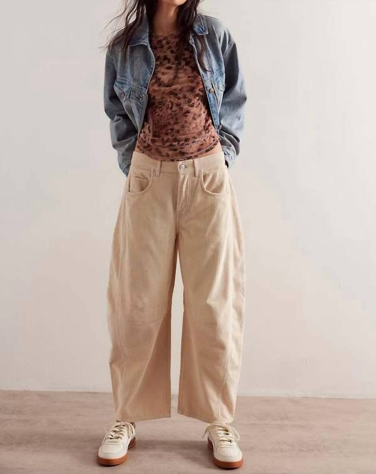 Pantalón color gris