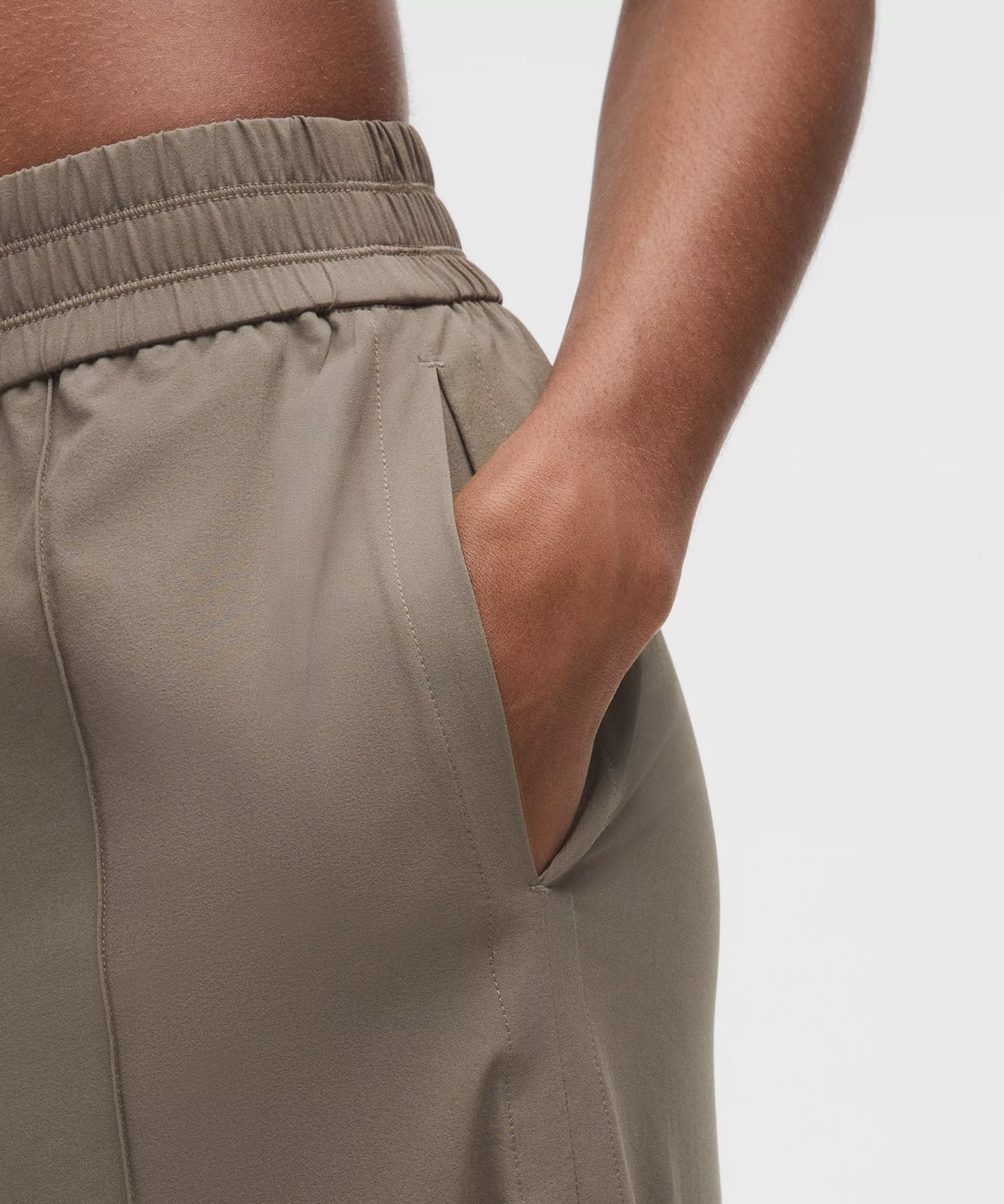 Pantalón de tiro medio